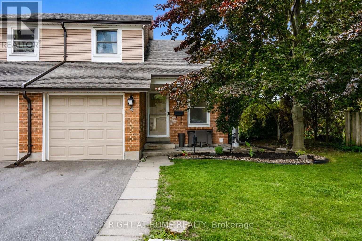#4 - 1055 CENTRAL PARK BOULEVARD N Property Photo 1
