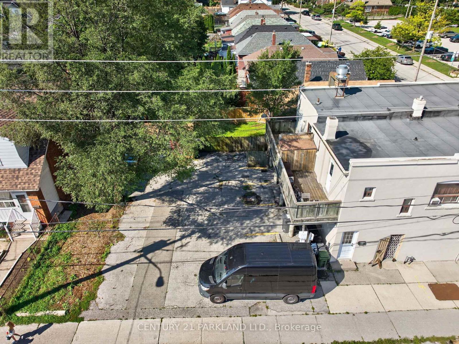 549 Sammon Avenue Property Photo 33