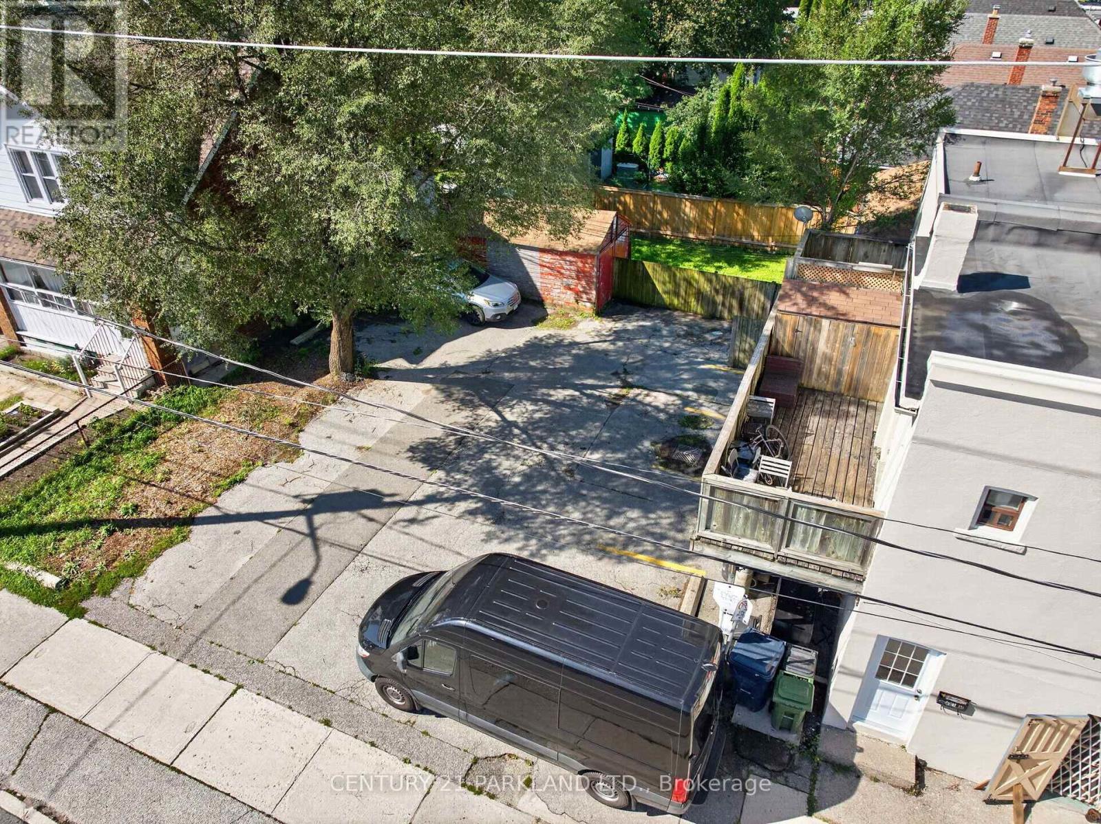 549 Sammon Avenue Property Photo 35