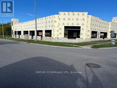 6 Spicer Square Property Photo 1