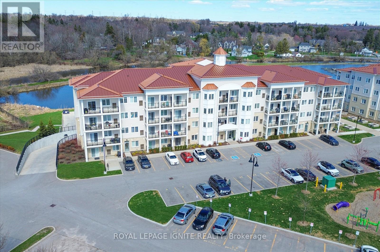 215 - 80 Shipway Avenue Property Photo 3