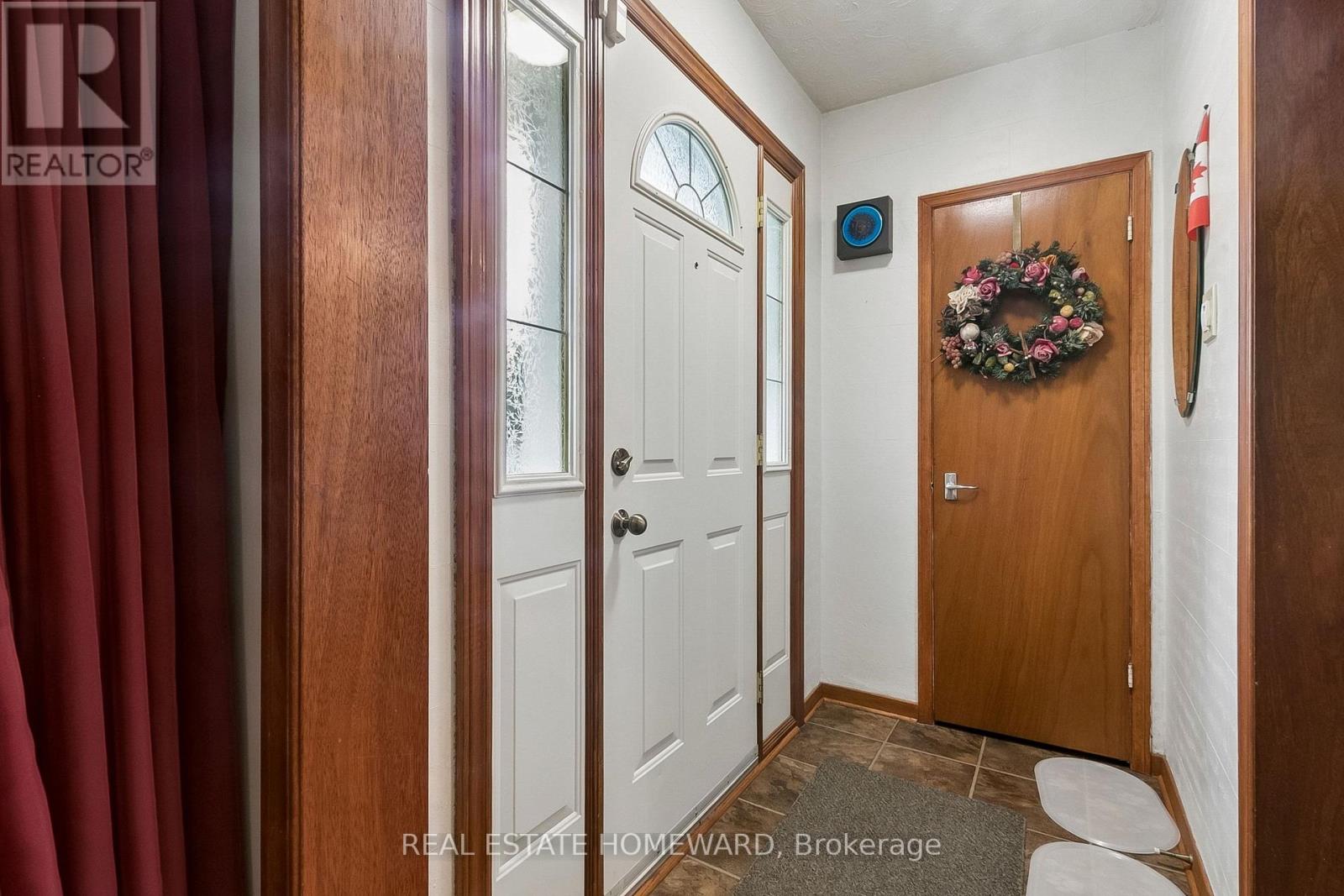 94 Rochman Boulevard Property Photo 3