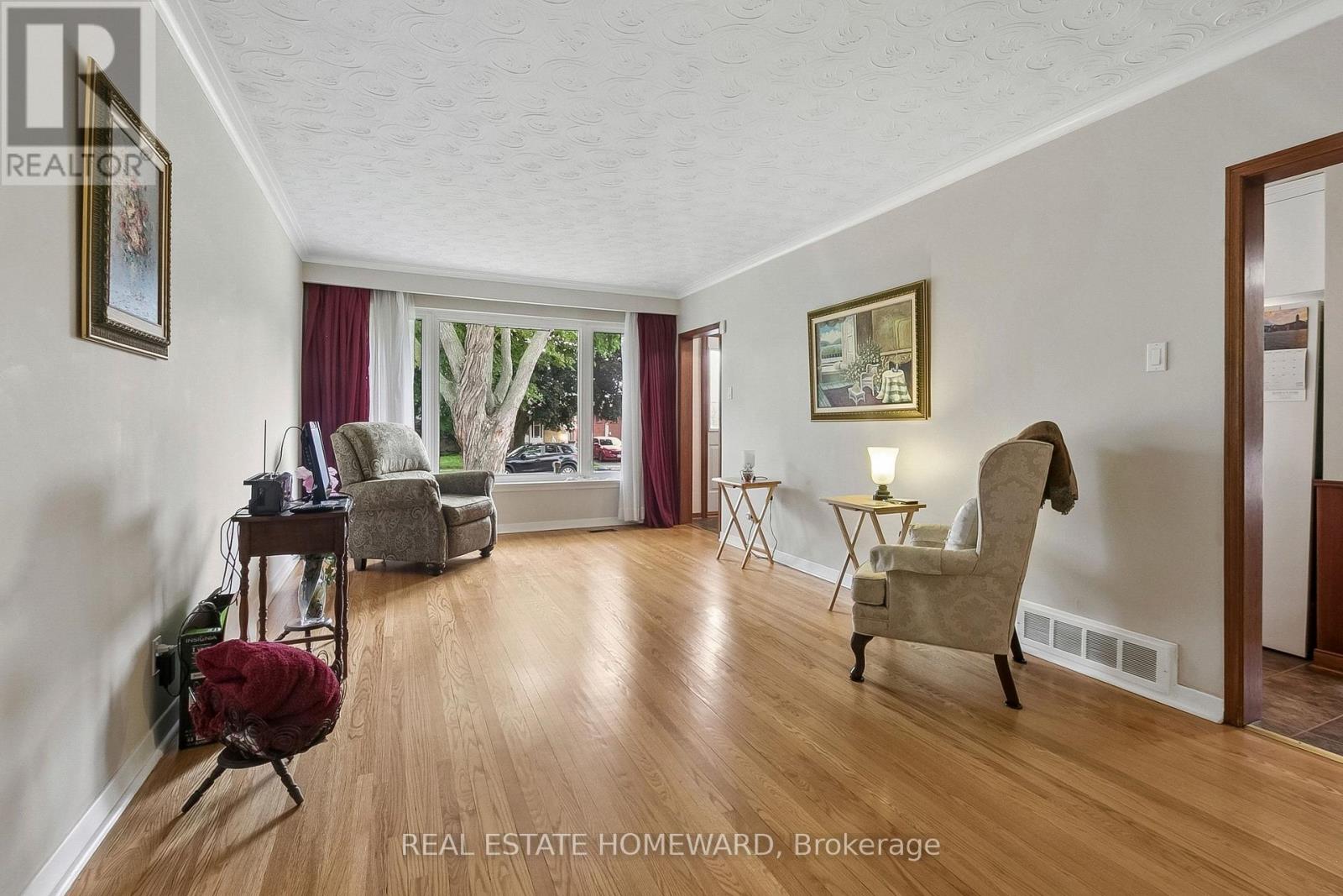 94 Rochman Boulevard Property Photo 13