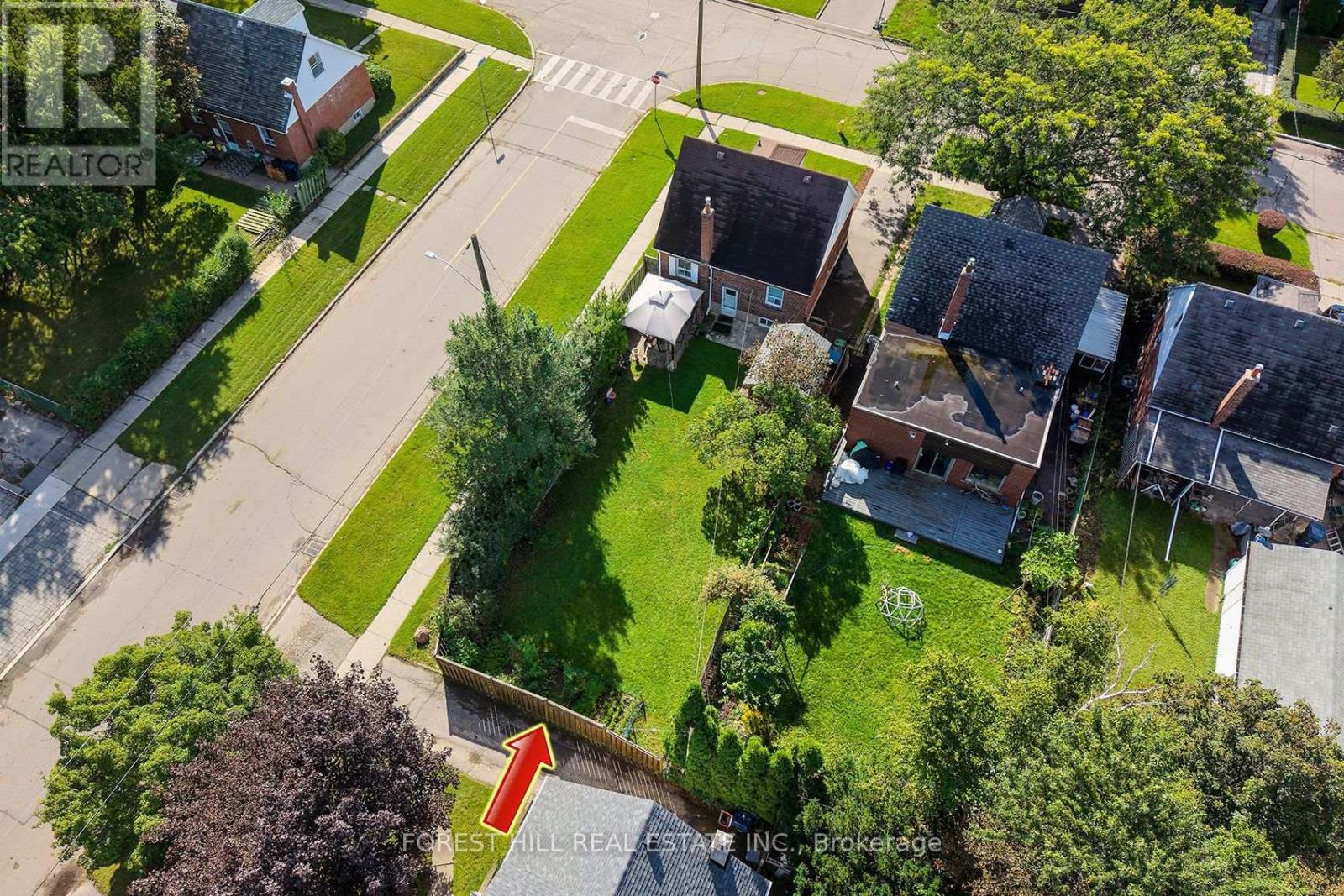 32 Stamford Square N Property Photo 46