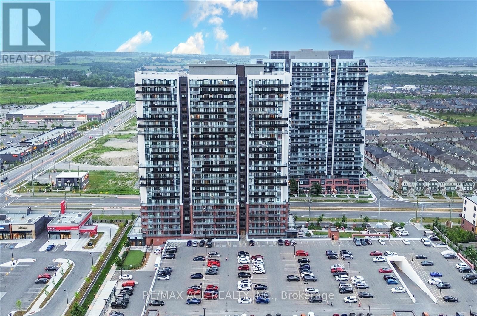 809 - 2550 Simcoe Street N Property Photo 1