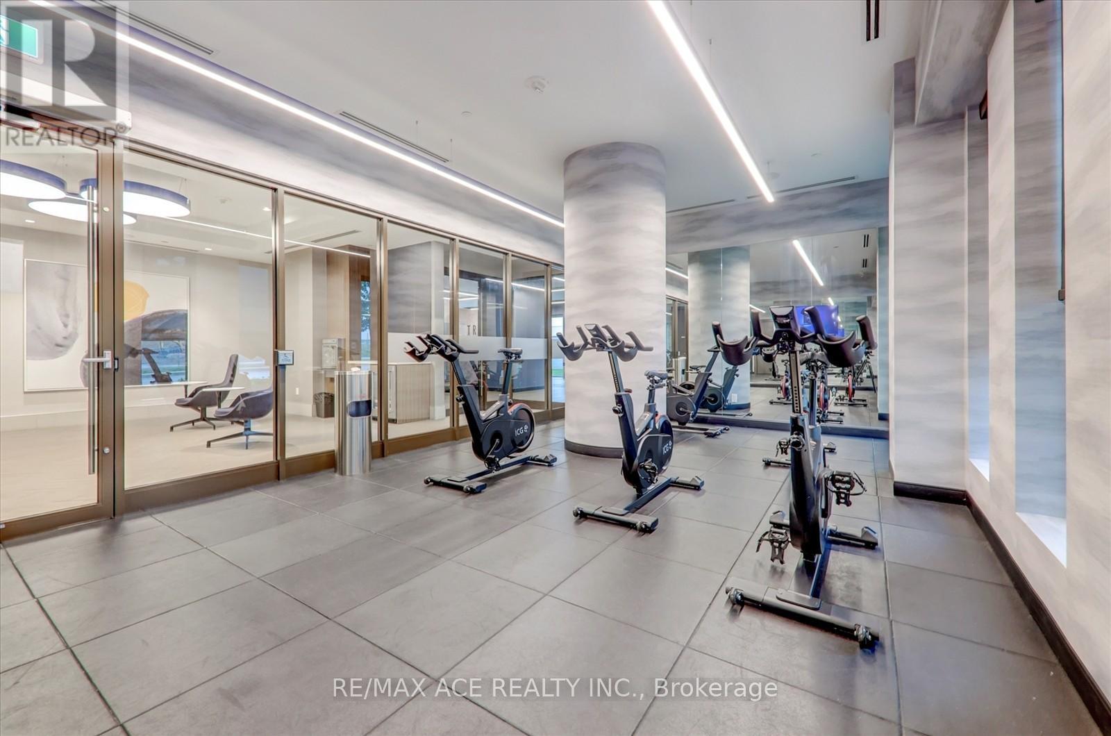 809 - 2550 Simcoe Street N Property Photo 42