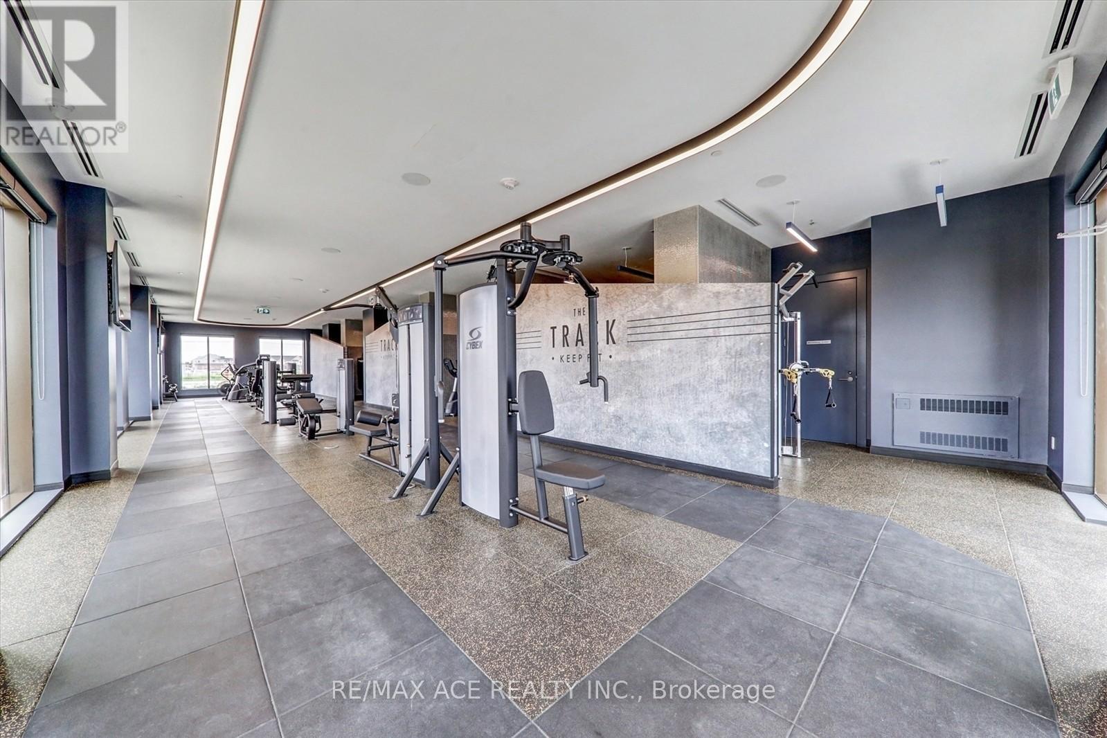 809 - 2550 Simcoe Street N Property Photo 44