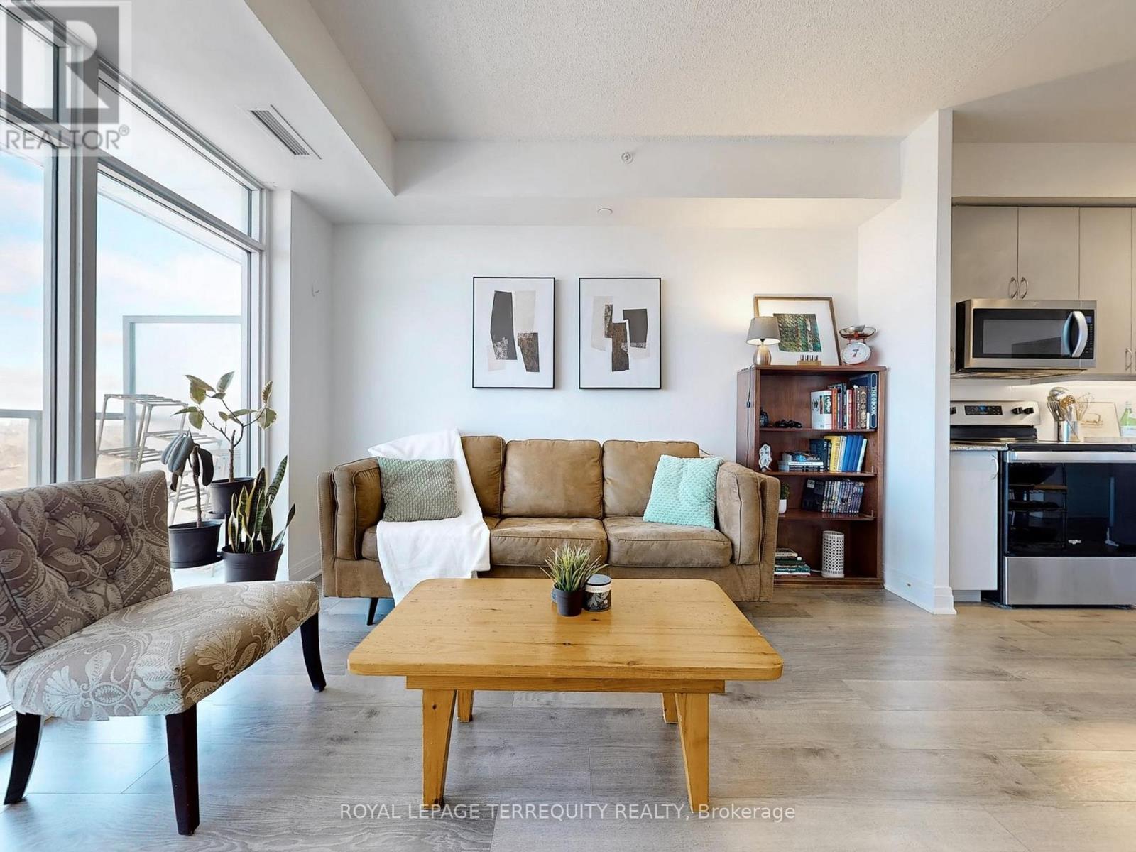 1110 - 3220 Sheppard Avenue E Property Photo 7
