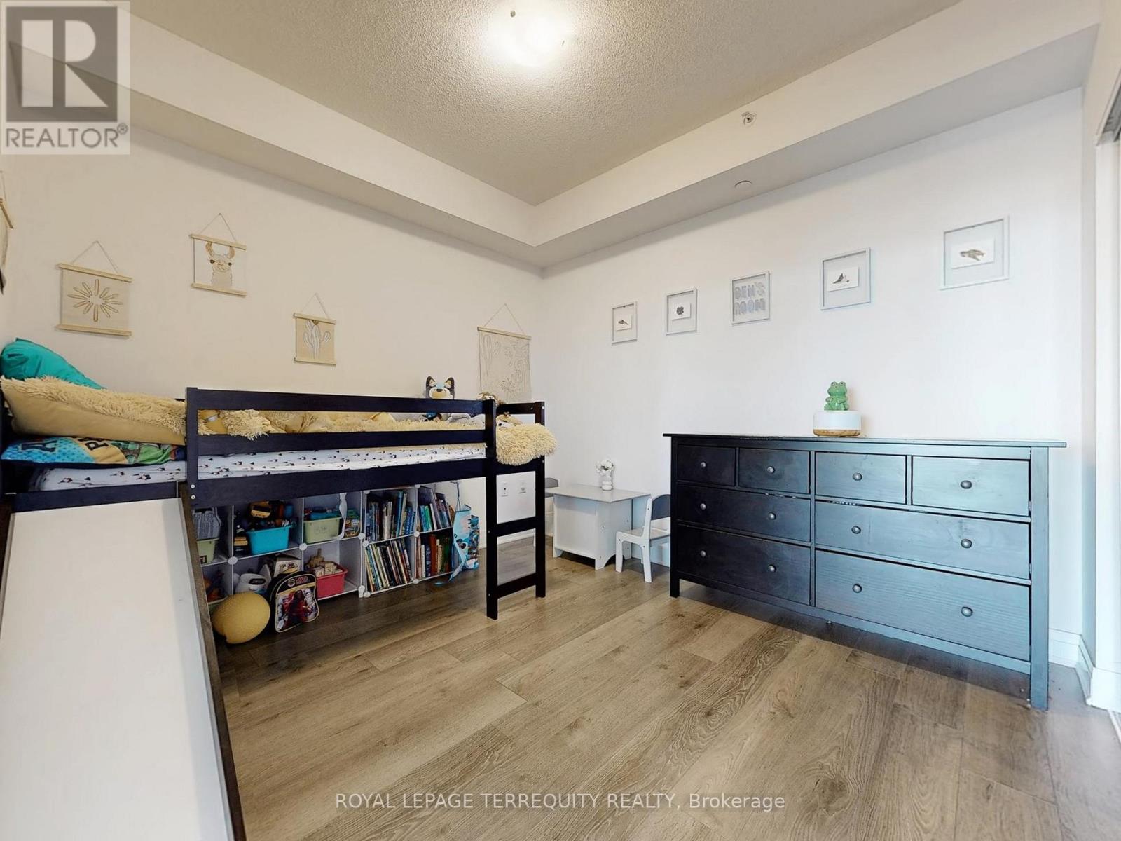 1110 - 3220 Sheppard Avenue E Property Photo 15