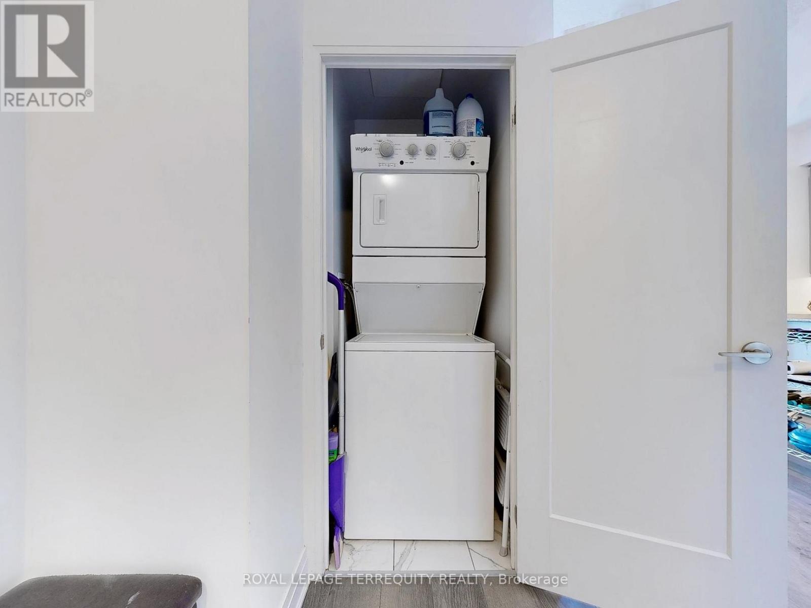 1110 - 3220 Sheppard Avenue E Property Photo 19