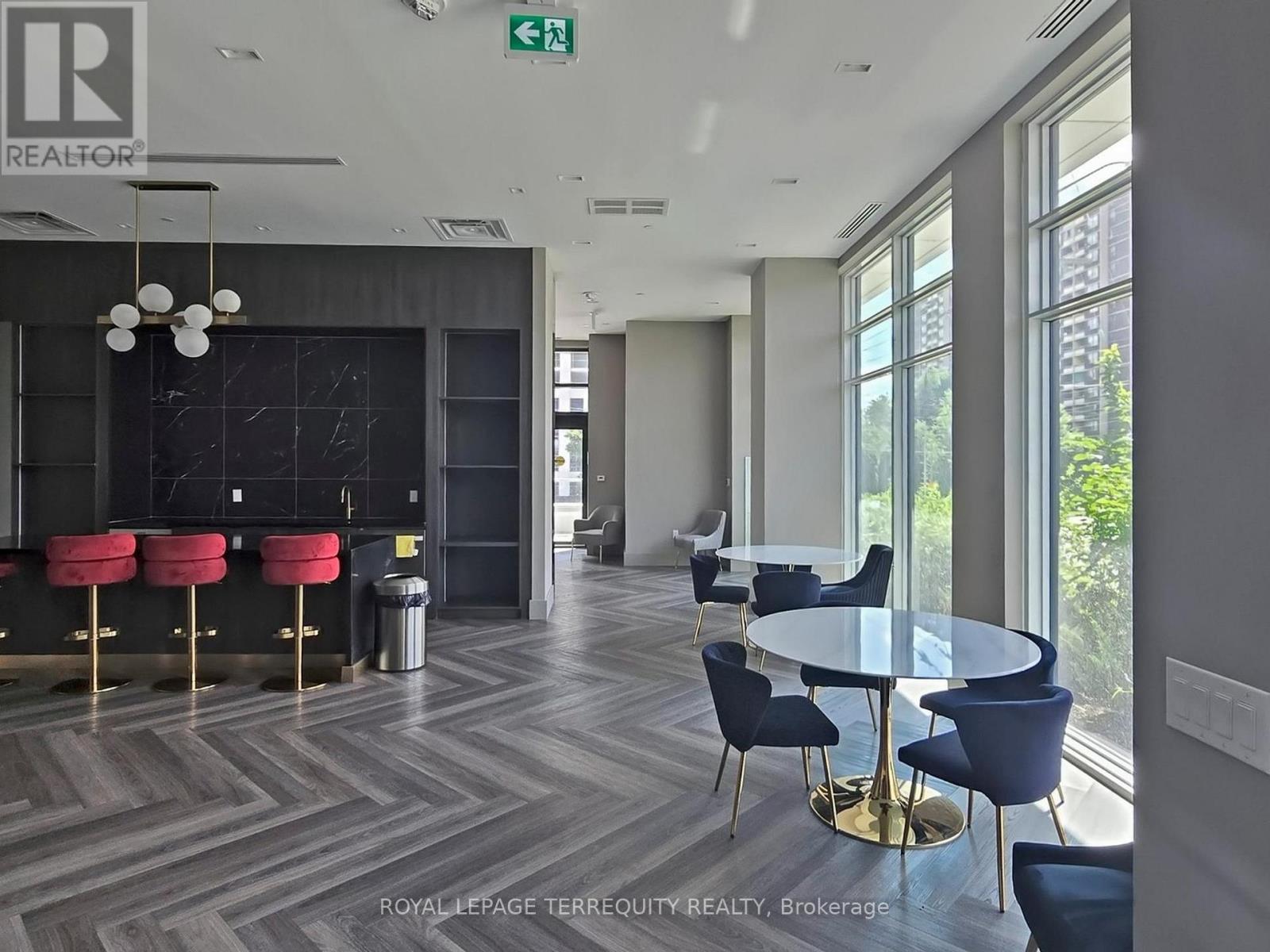 1110 - 3220 Sheppard Avenue E Property Photo 24
