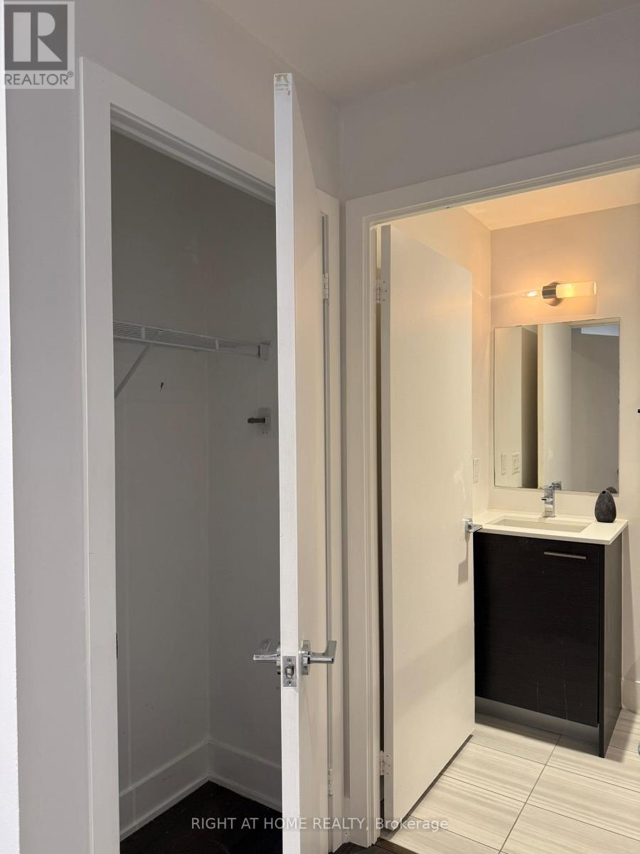 407 - 630 Queen Street E Property Photo 10