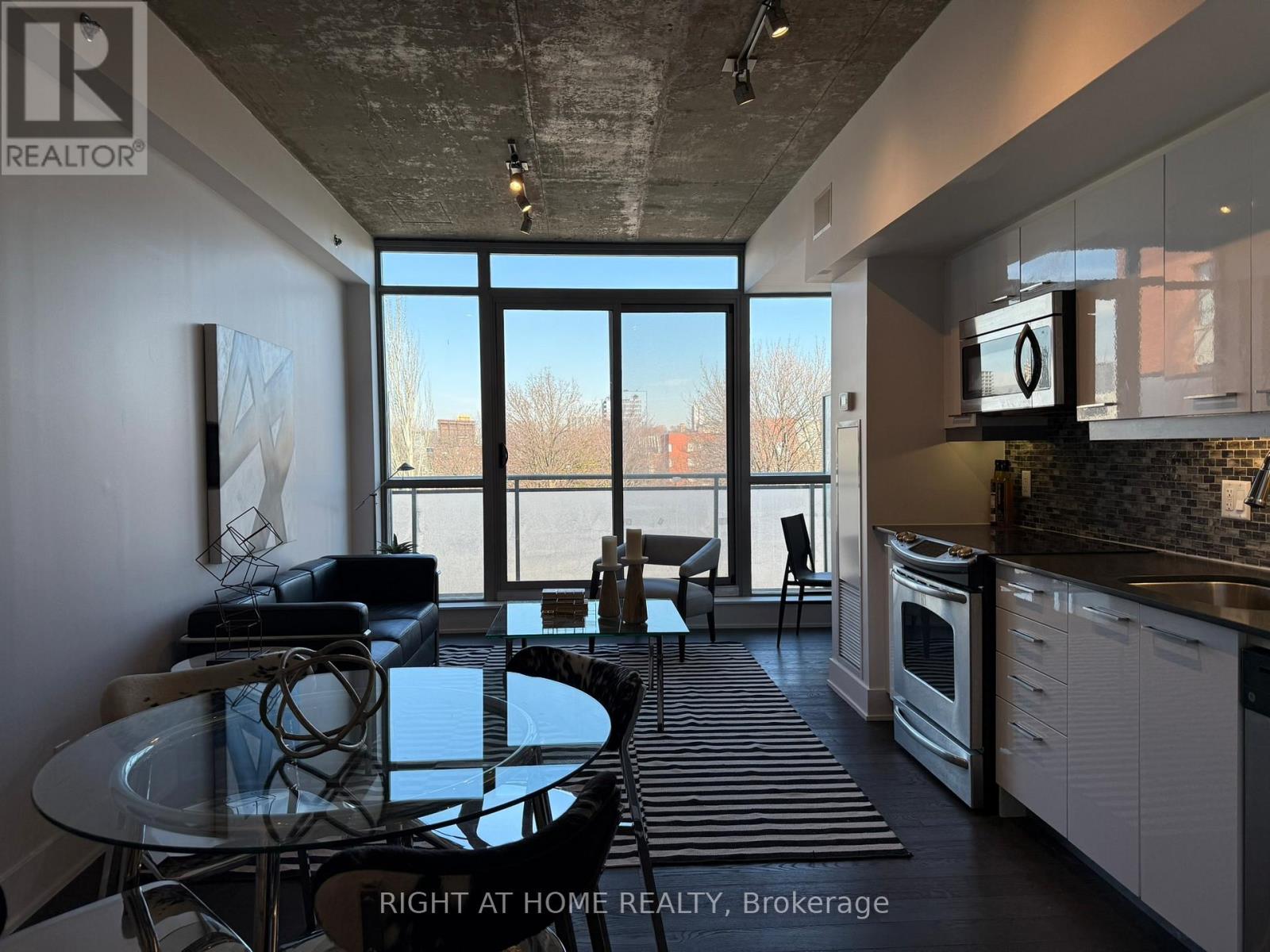 407 - 630 Queen Street E Property Photo 15