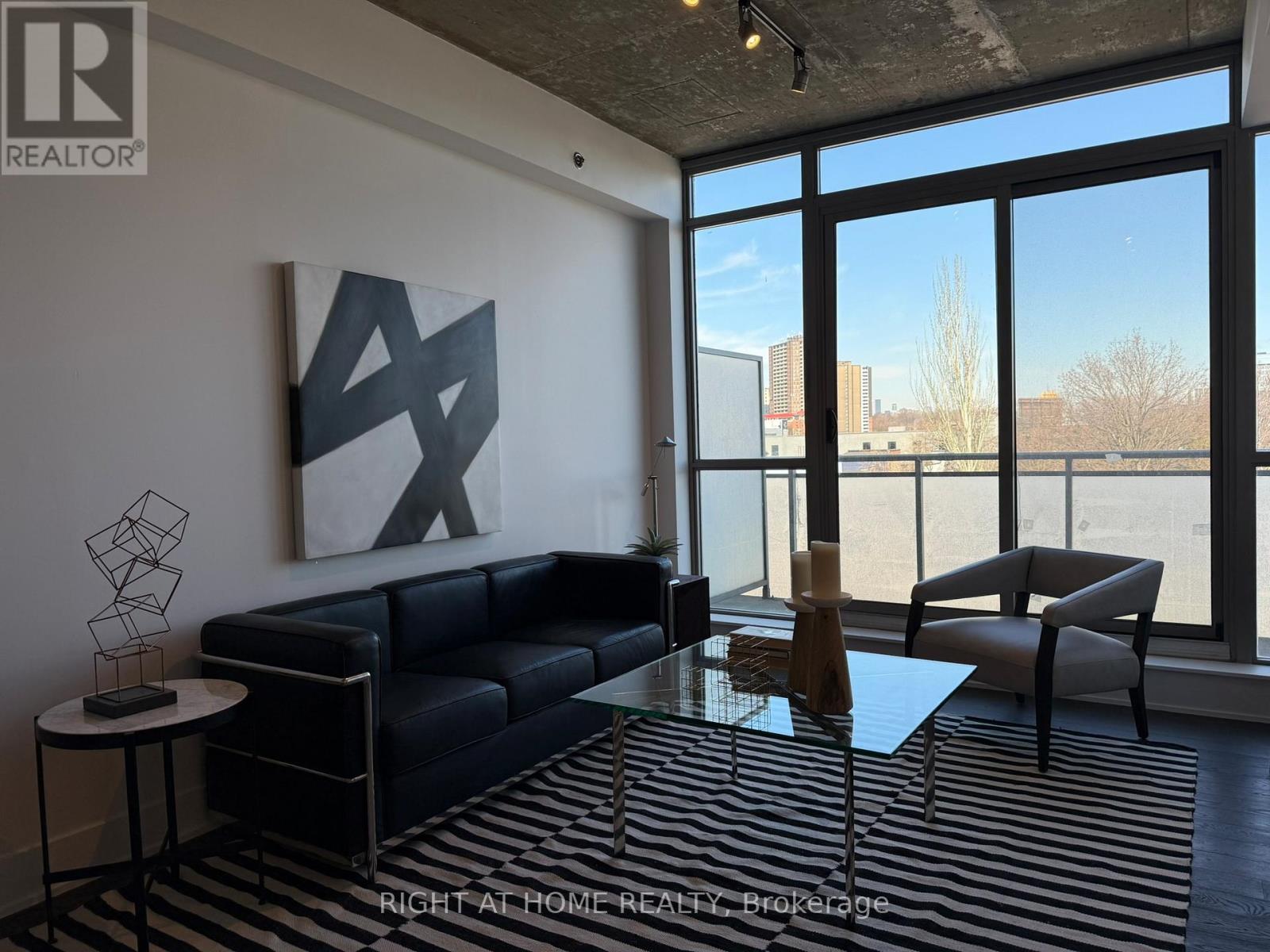 407 - 630 Queen Street E Property Photo 17
