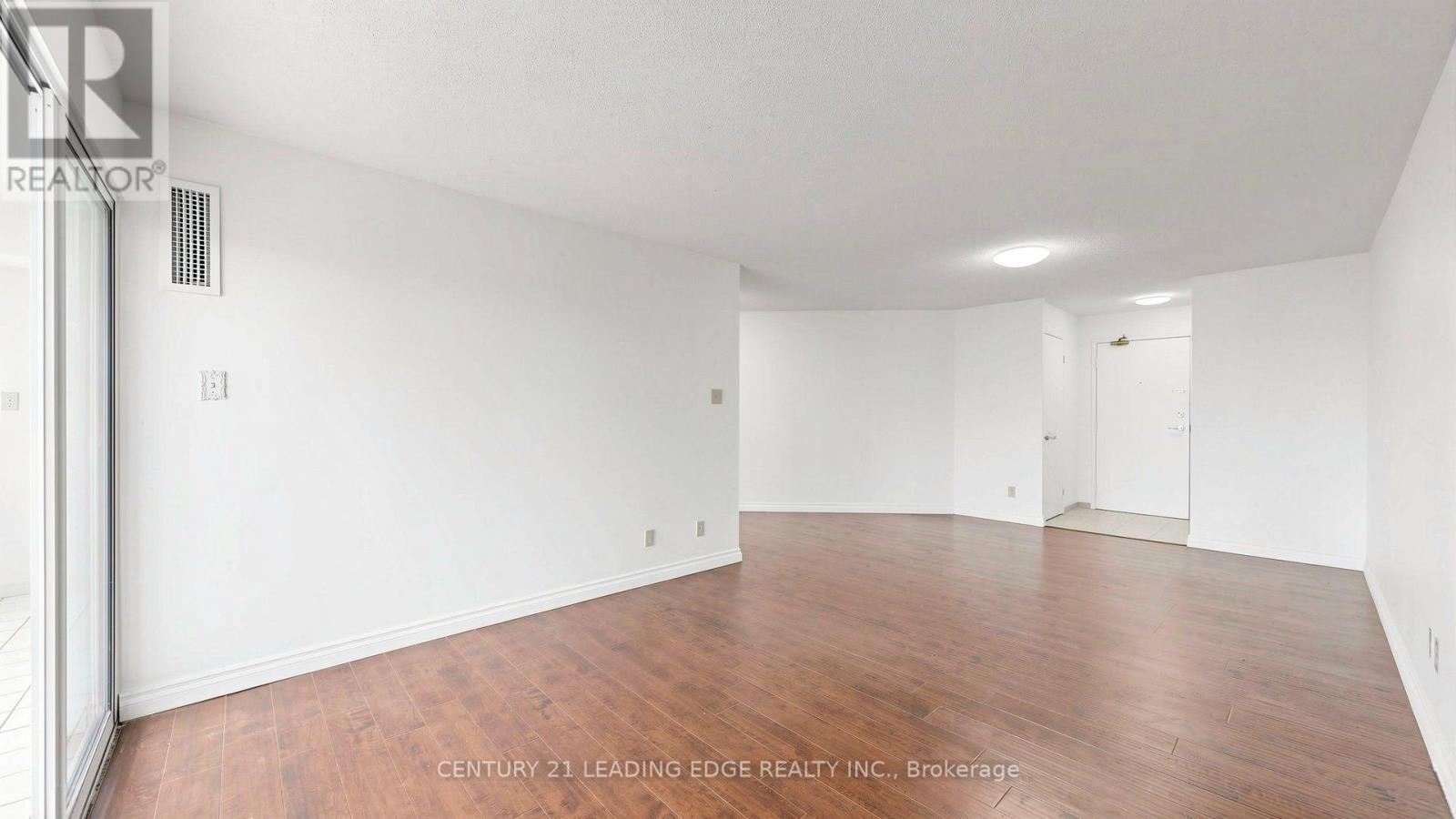 422 - 11753 Sheppard Avenue E Property Photo 9