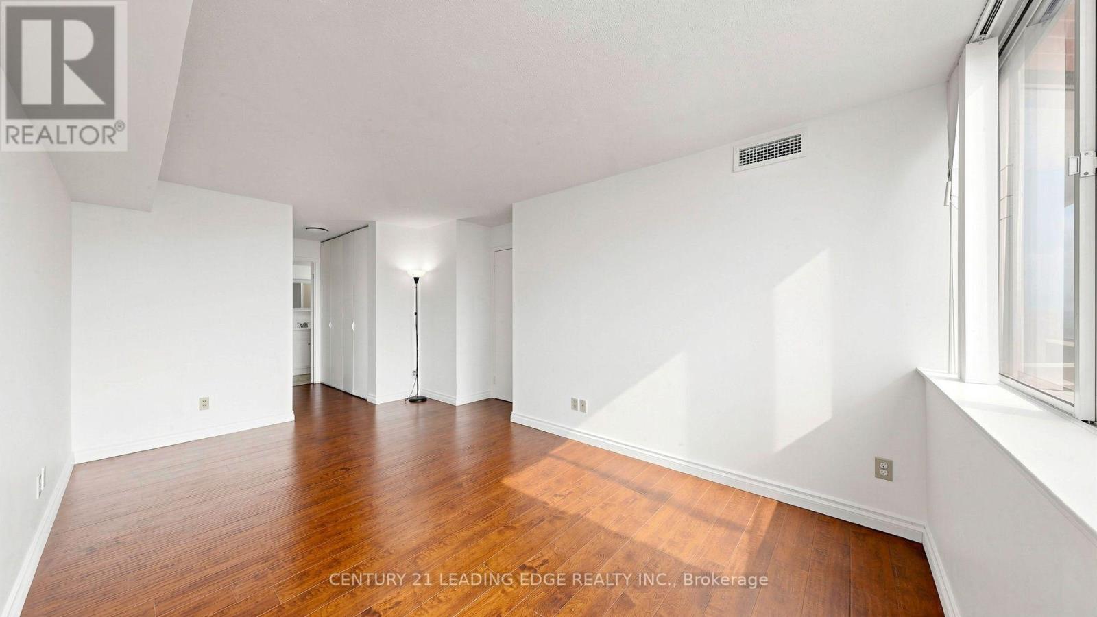 422 - 11753 Sheppard Avenue E Property Photo 14