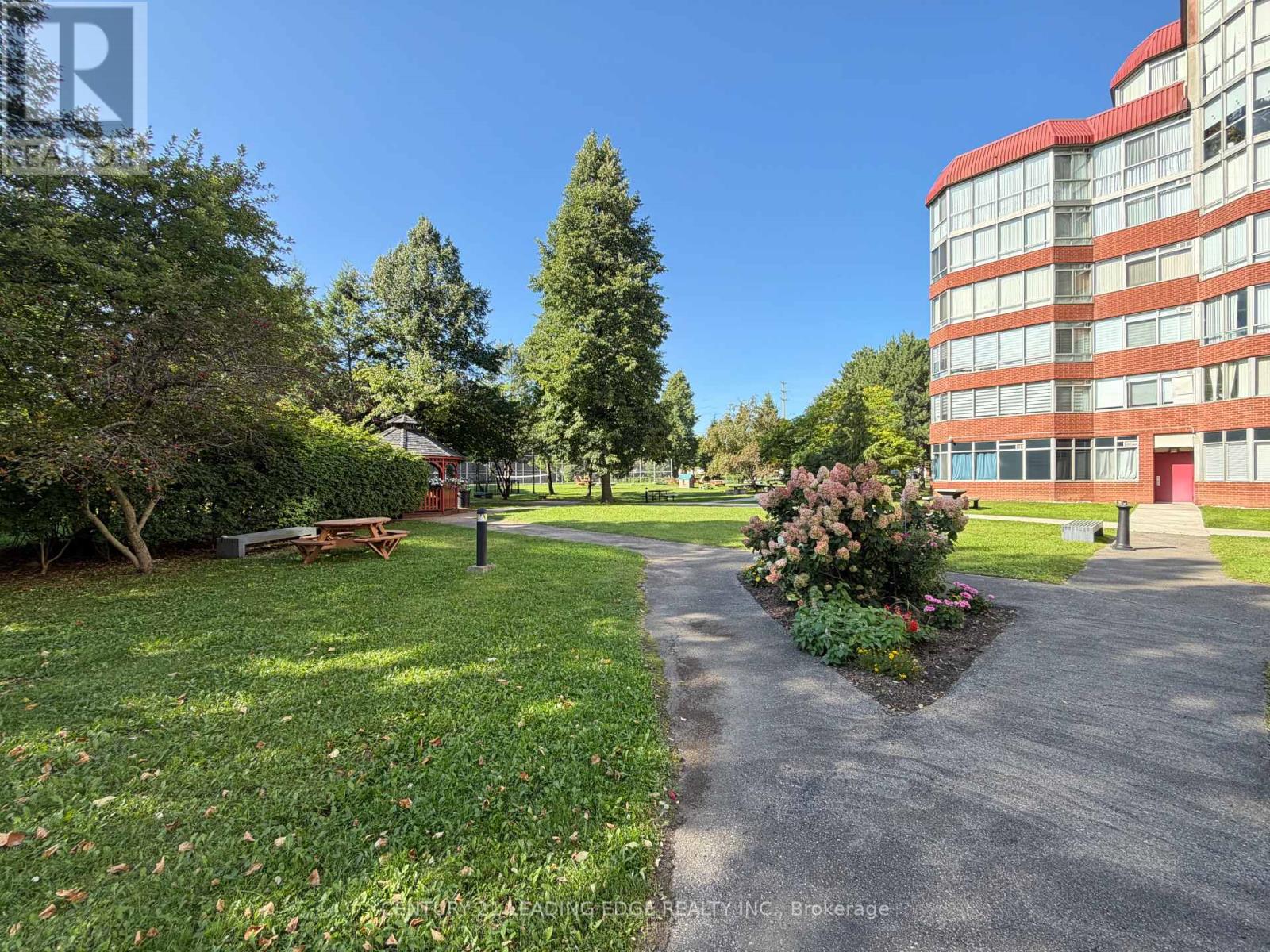 422 - 11753 Sheppard Avenue E Property Photo 35