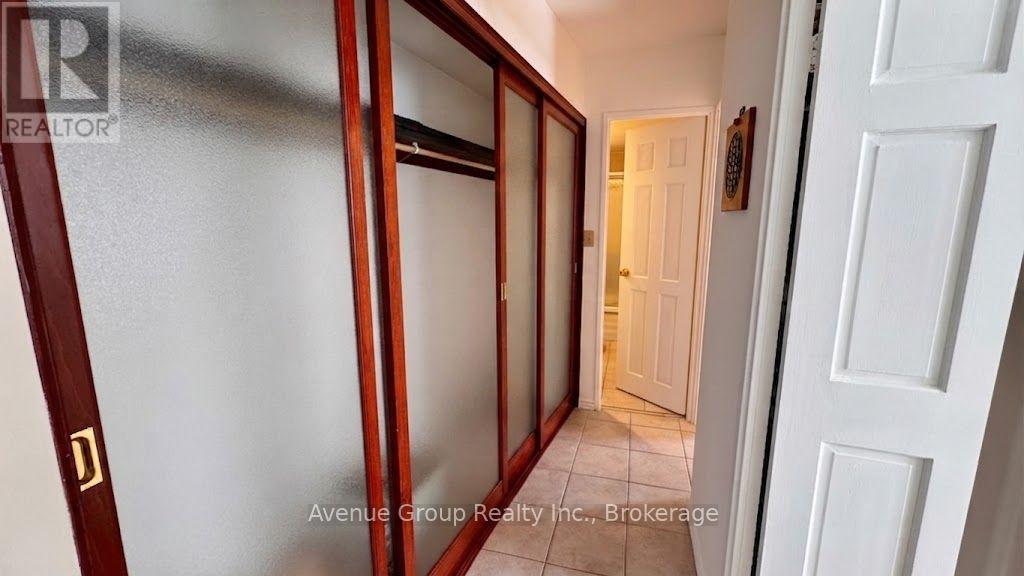 307 - 1 Massey Square Property Photo 11