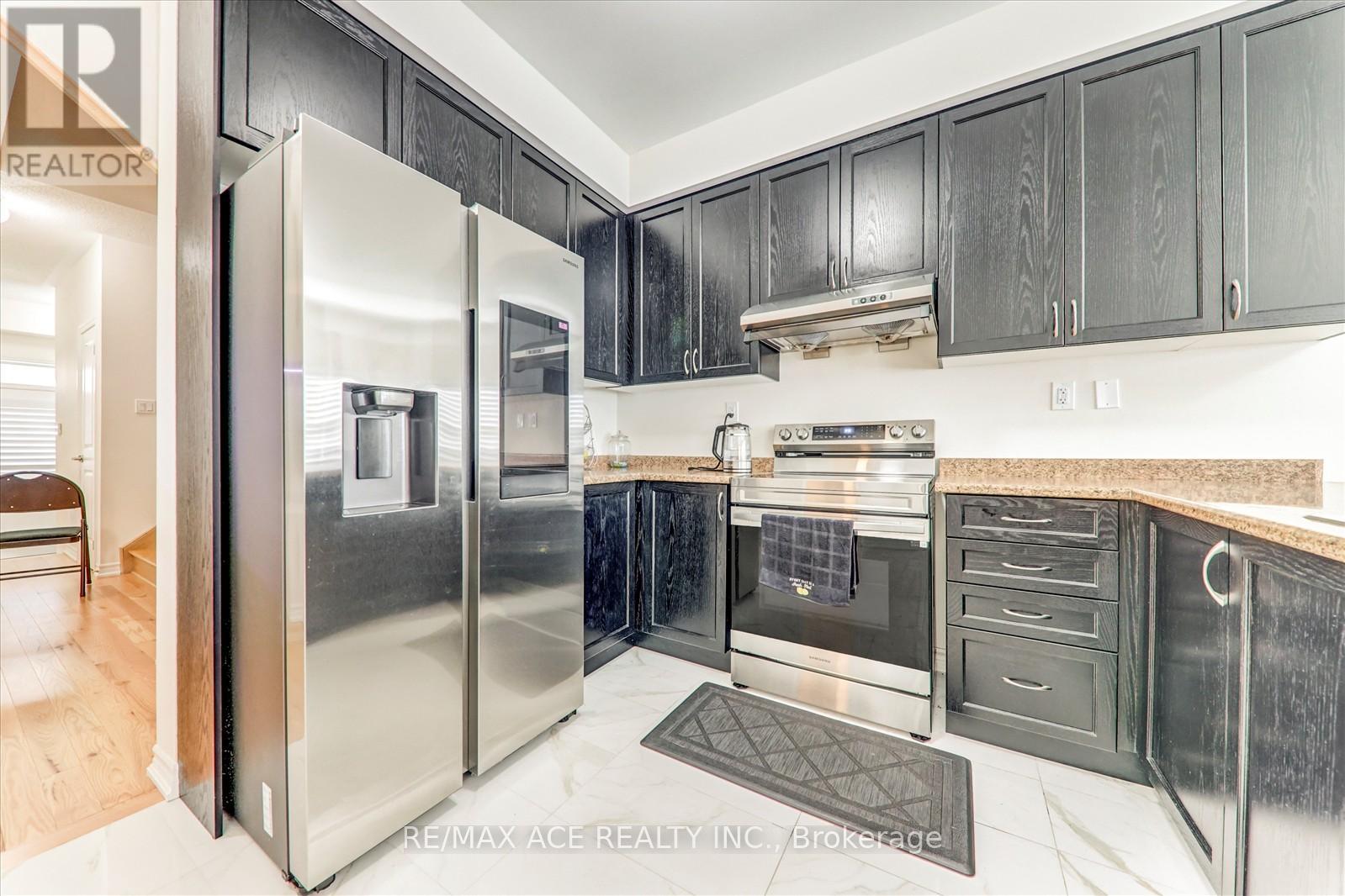 1152 Skyridge Boulevard Property Photo 7