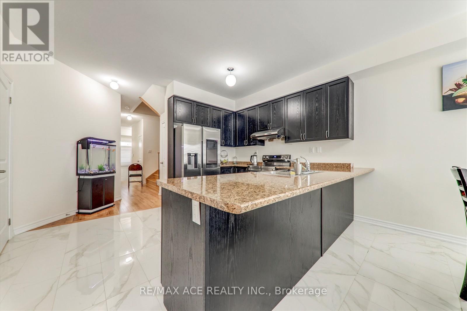 1152 Skyridge Boulevard Property Photo 8