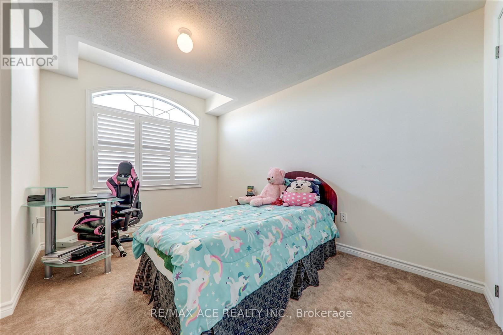 1152 Skyridge Boulevard Property Photo 17