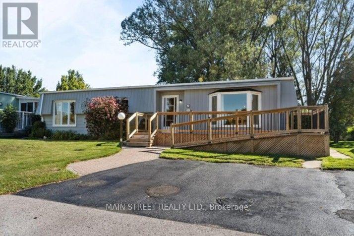 2 Pineridge Crescent Property Photo 1