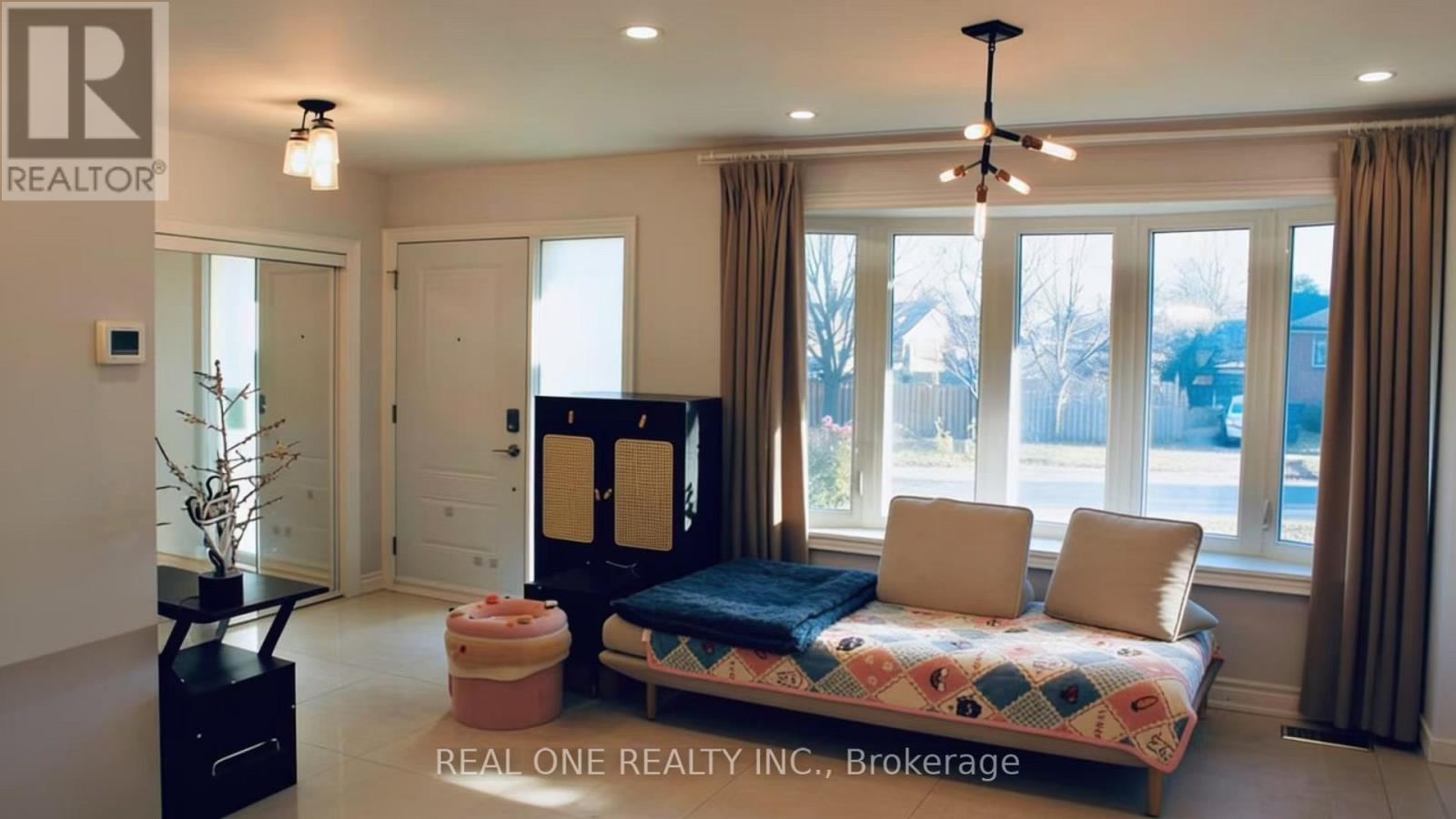 69 Stanwell Drive Property Photo 2