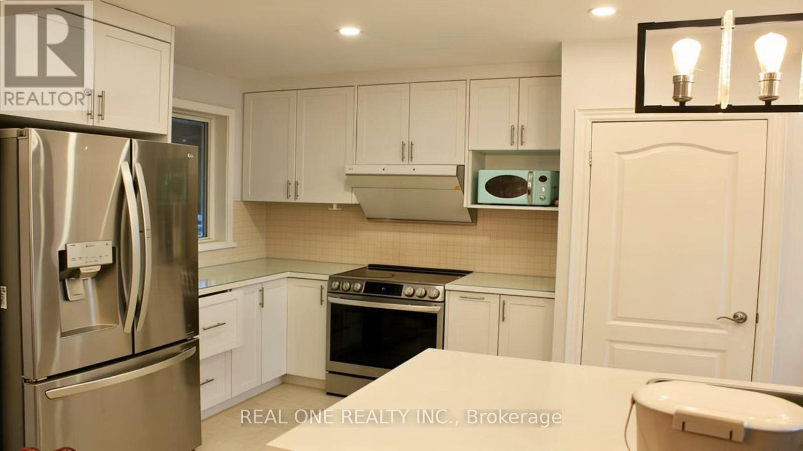 69 Stanwell Drive Property Photo 3