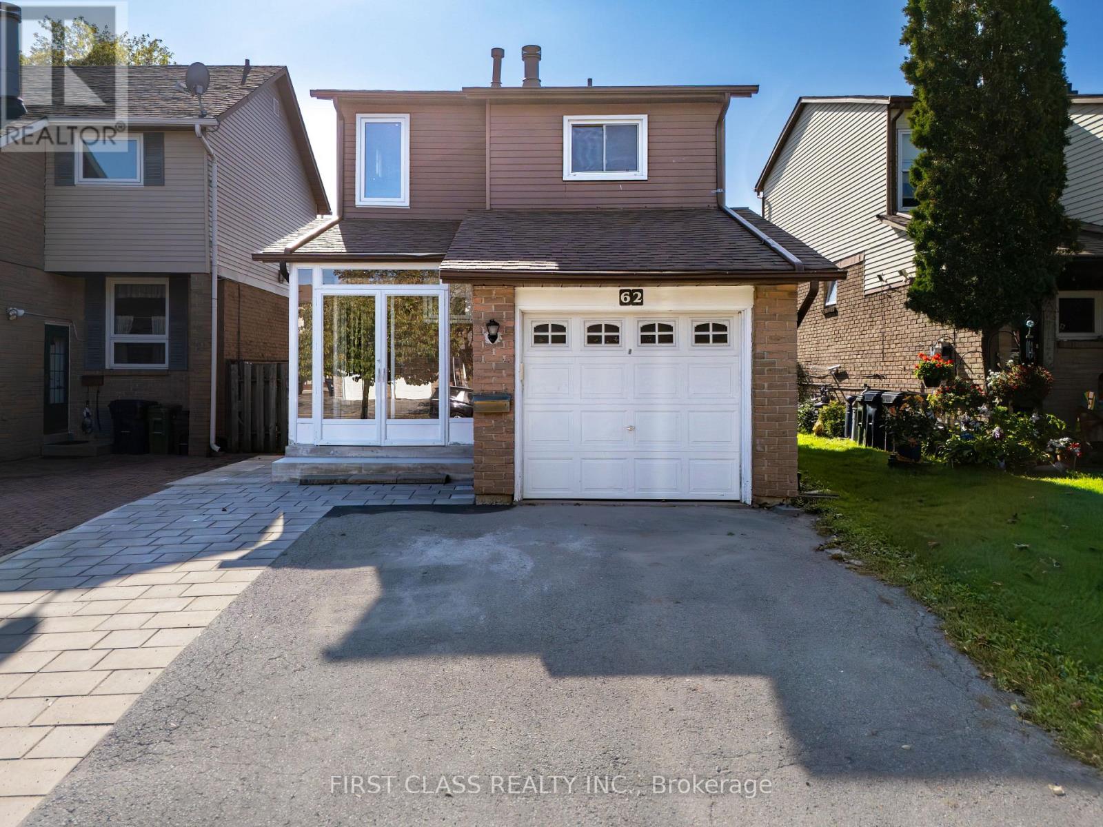 62 MUIRLANDS DRIVE
