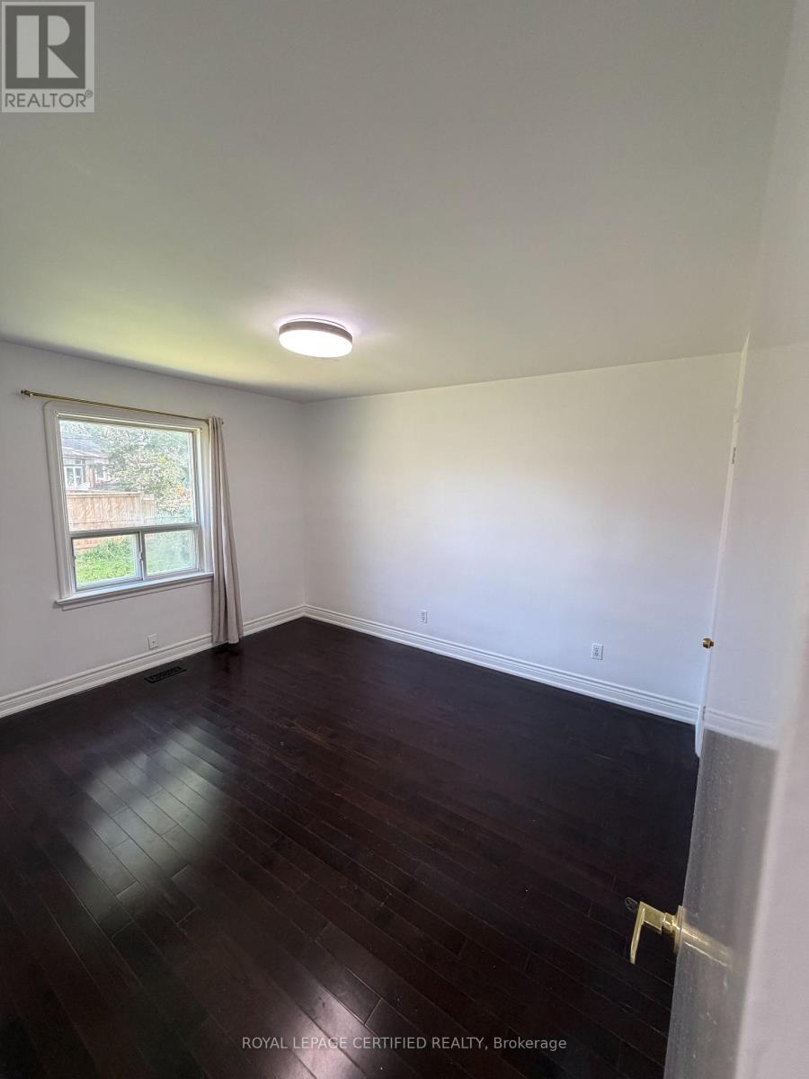 Main - 109 Hiscock Boulevard Property Photo 4