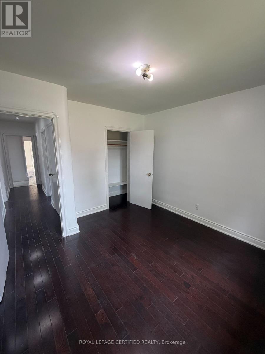 Main - 109 Hiscock Boulevard Property Photo 7
