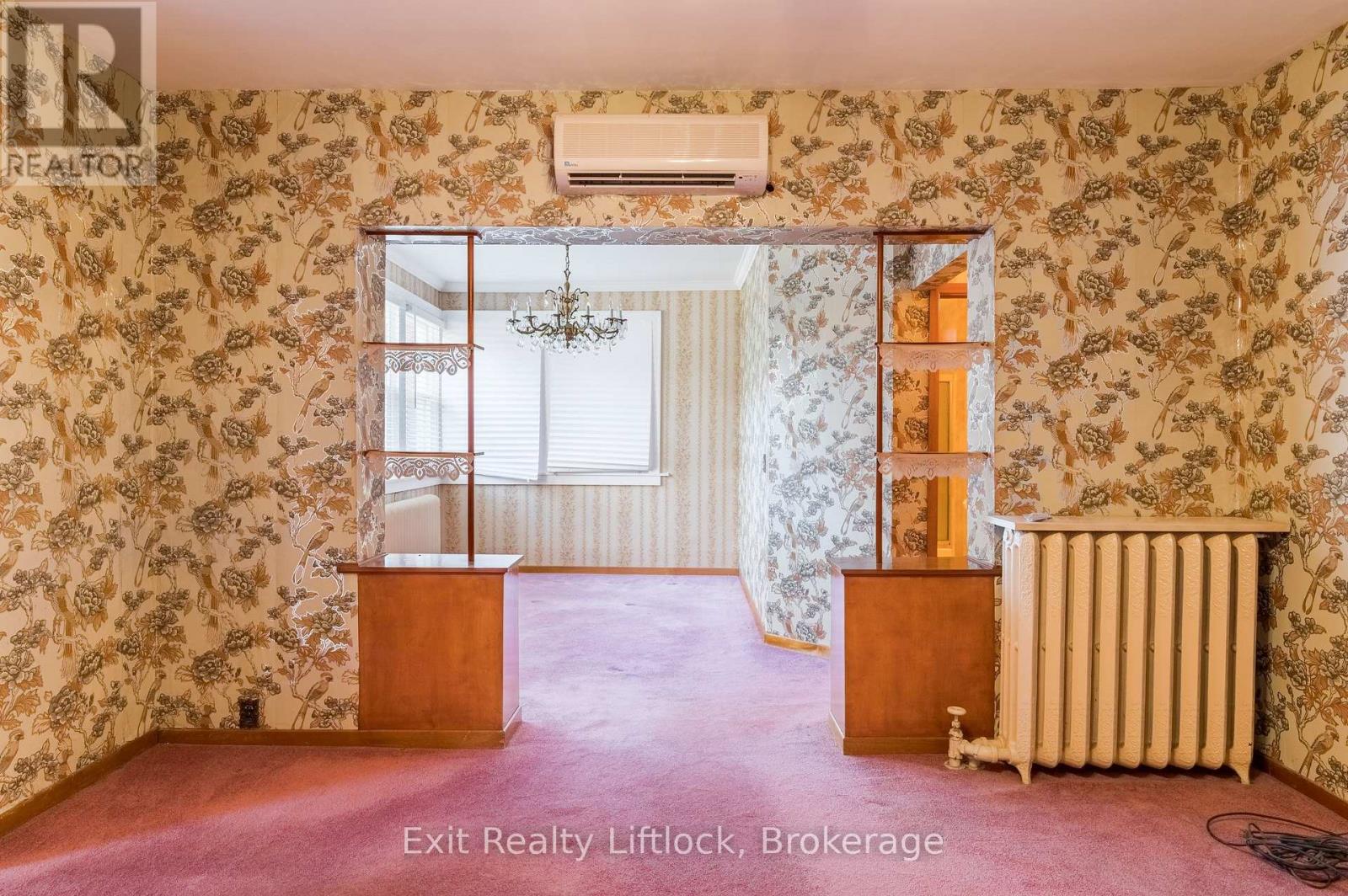 843 Logan Avenue Property Photo 8