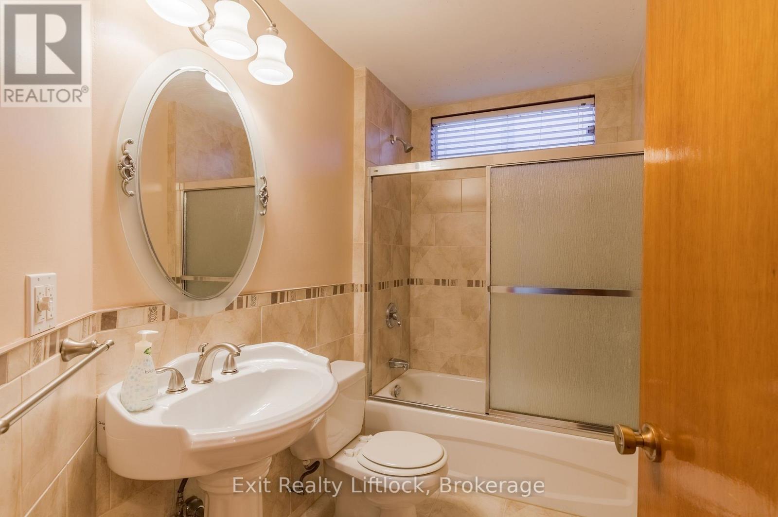 843 Logan Avenue Property Photo 16