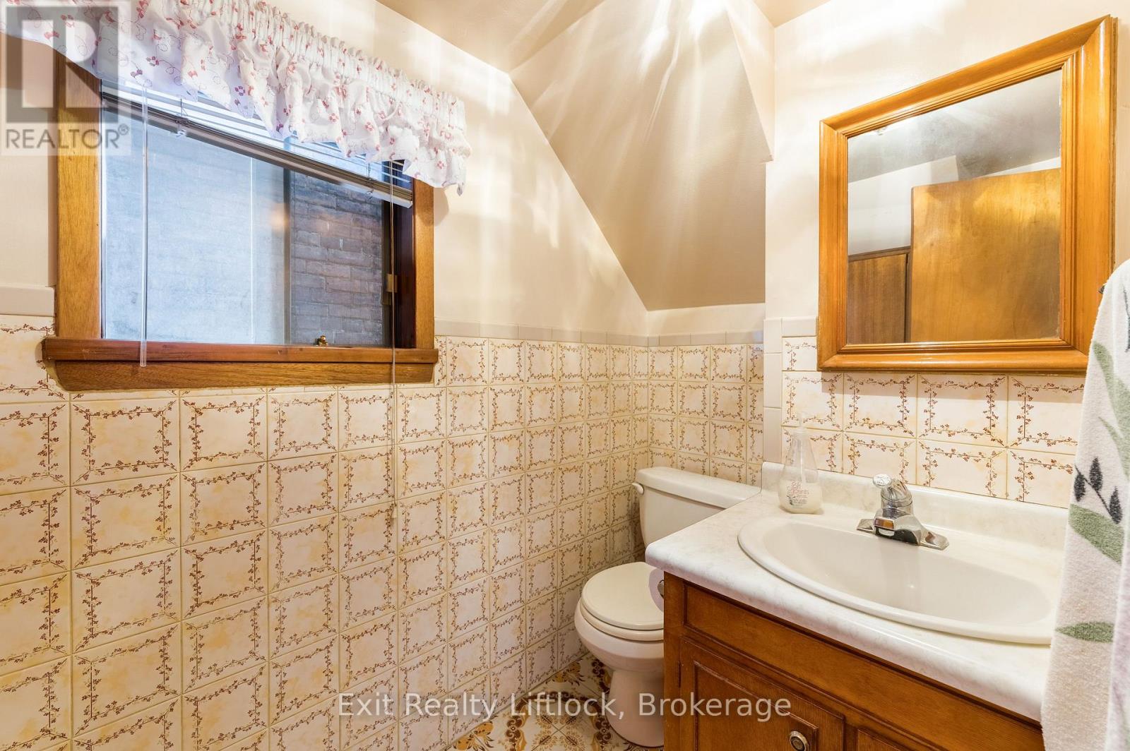 843 Logan Avenue Property Photo 17