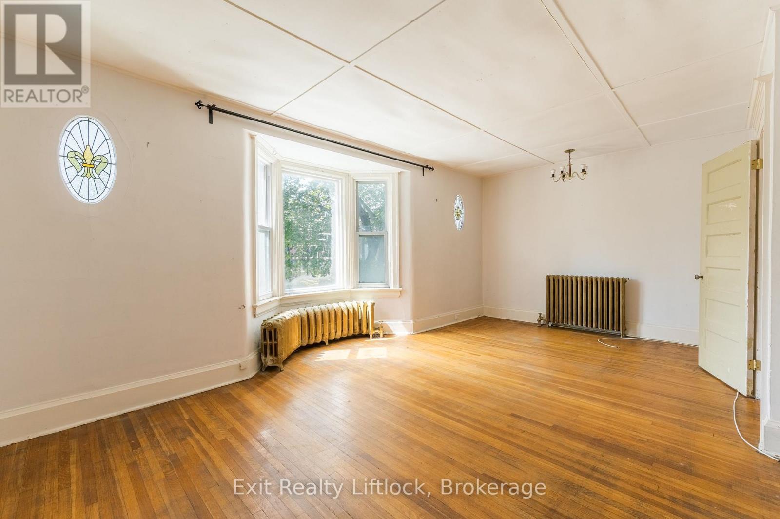 843 Logan Avenue Property Photo 20