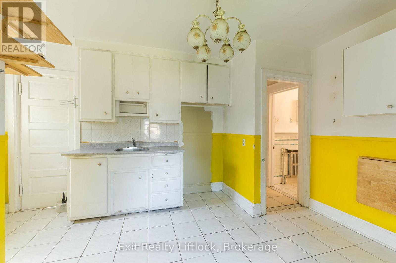 843 Logan Avenue Property Photo 25