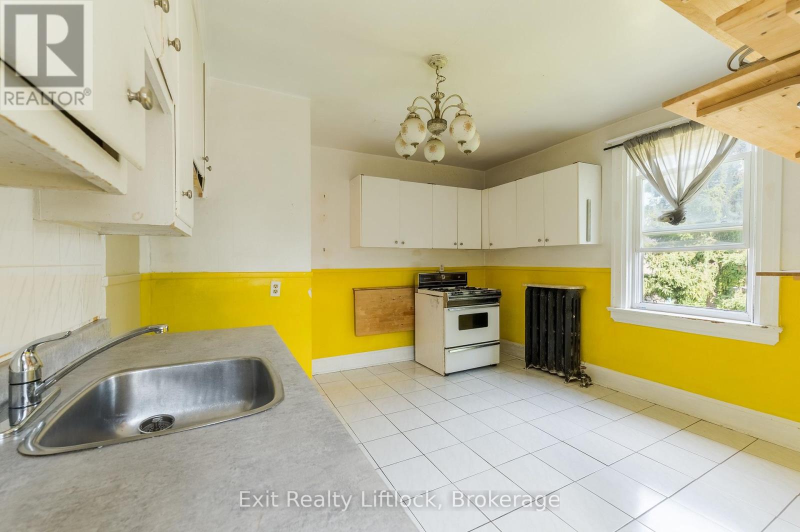 843 Logan Avenue Property Photo 26