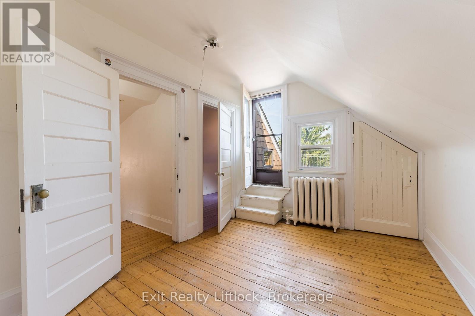 843 Logan Avenue Property Photo 28