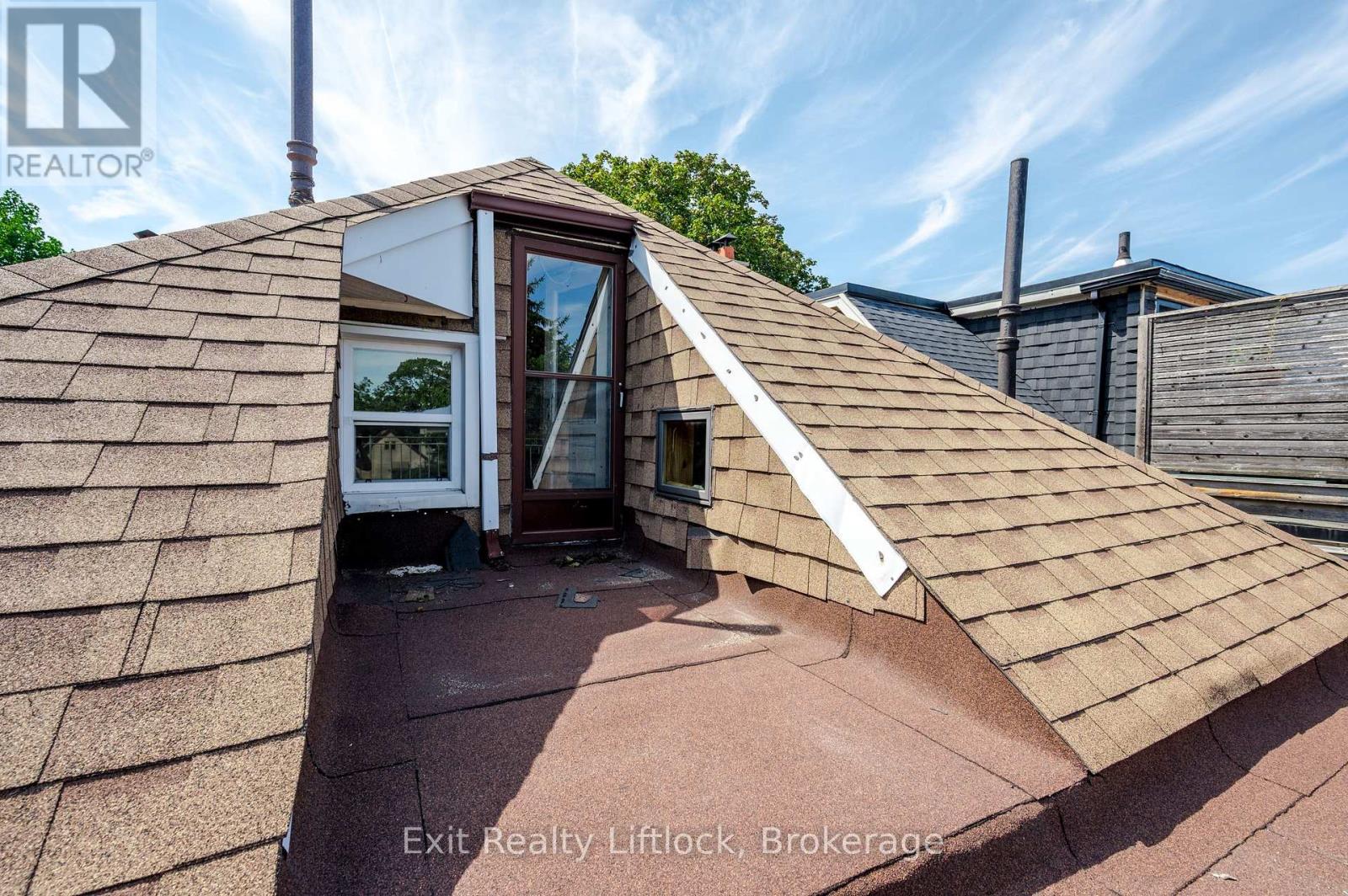 843 Logan Avenue Property Photo 32