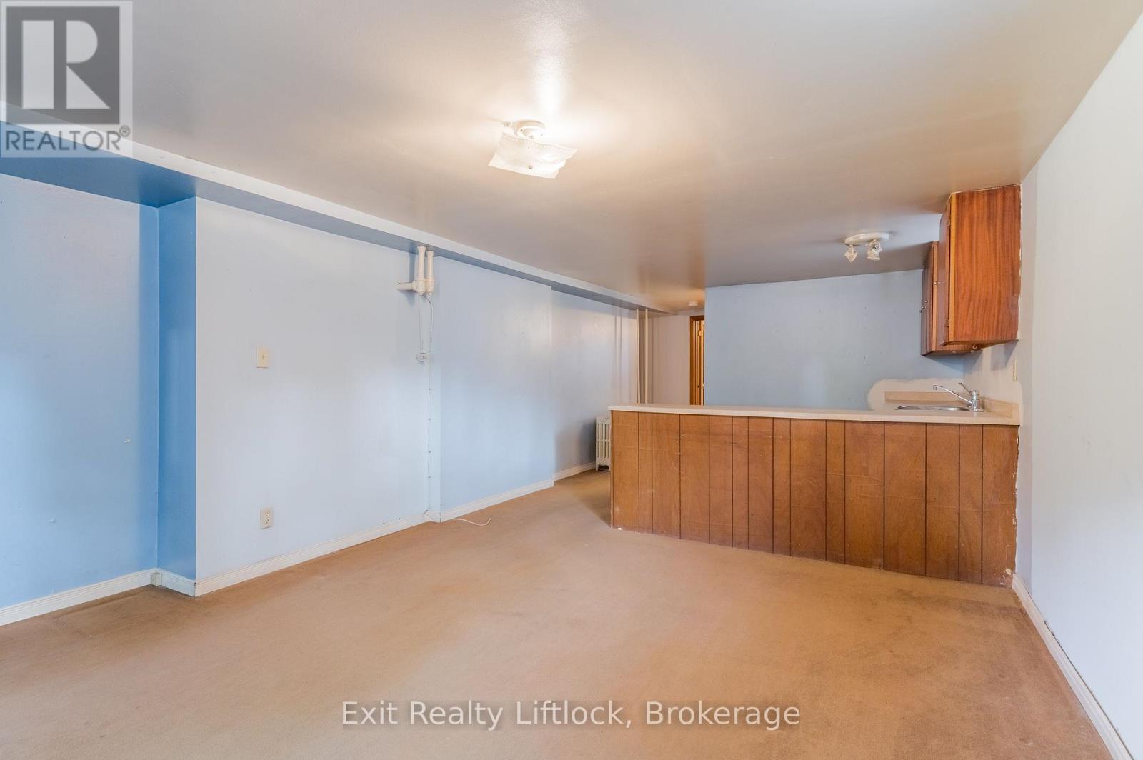 843 Logan Avenue Property Photo 35