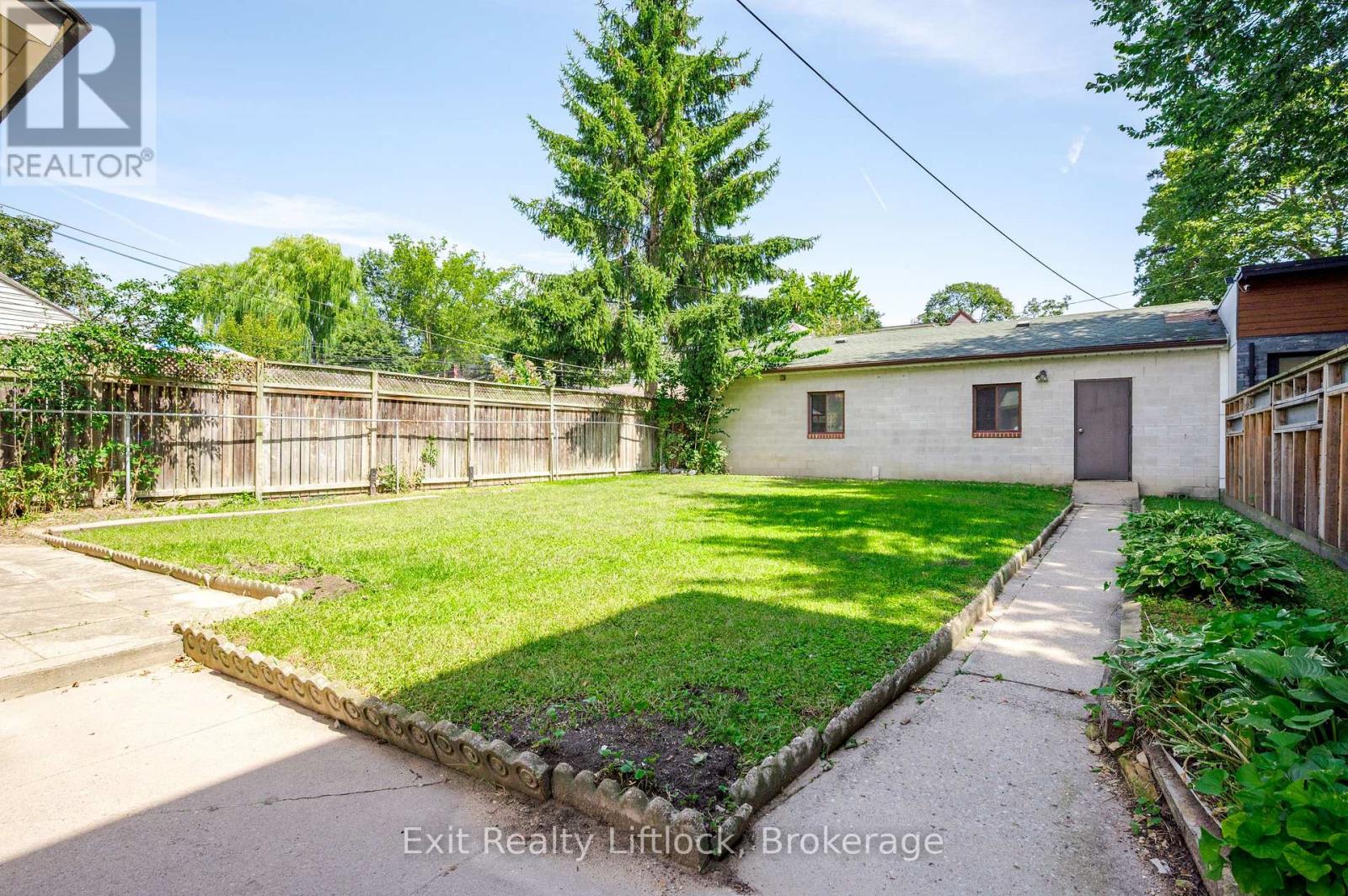 843 Logan Avenue Property Photo 45