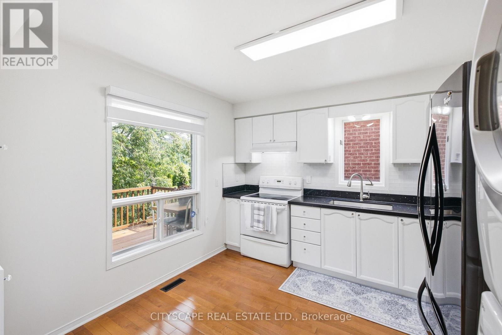1143 Windgrove Square Property Photo 13