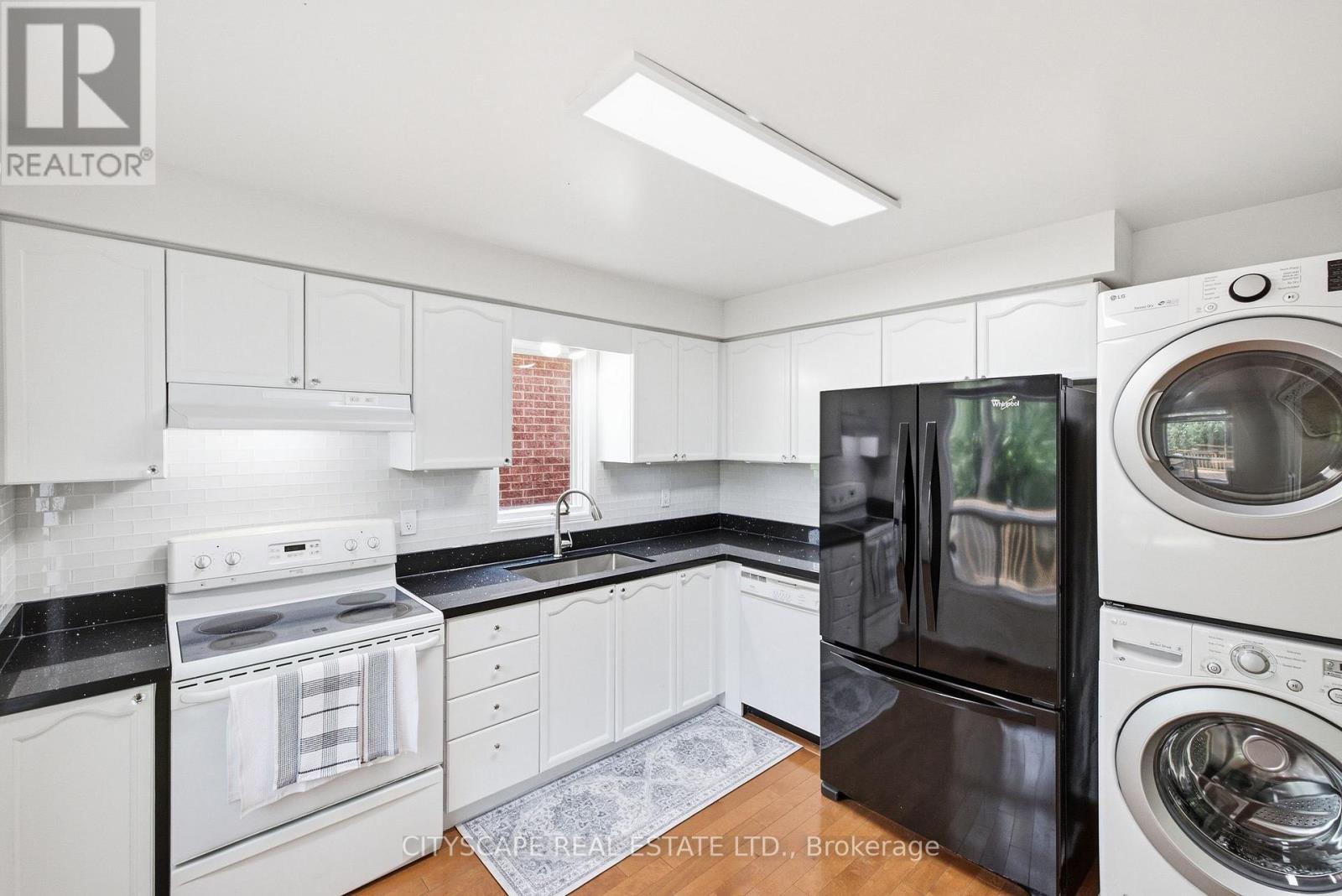 1143 Windgrove Square Property Photo 15