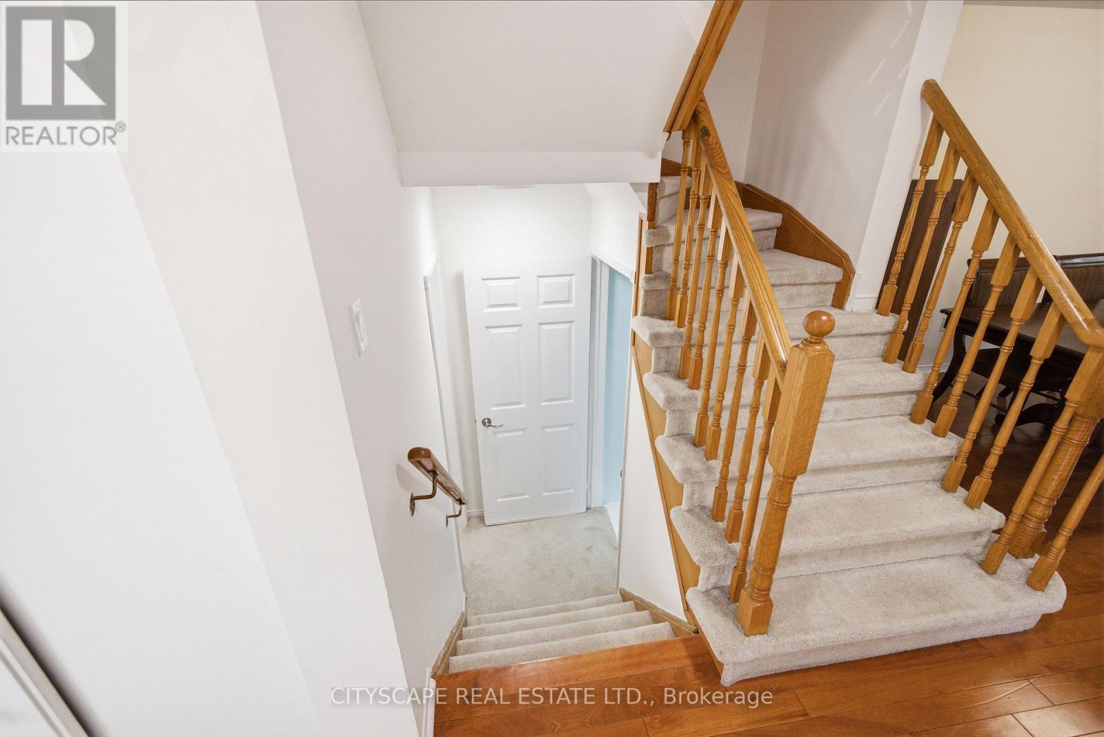 1143 Windgrove Square Property Photo 16