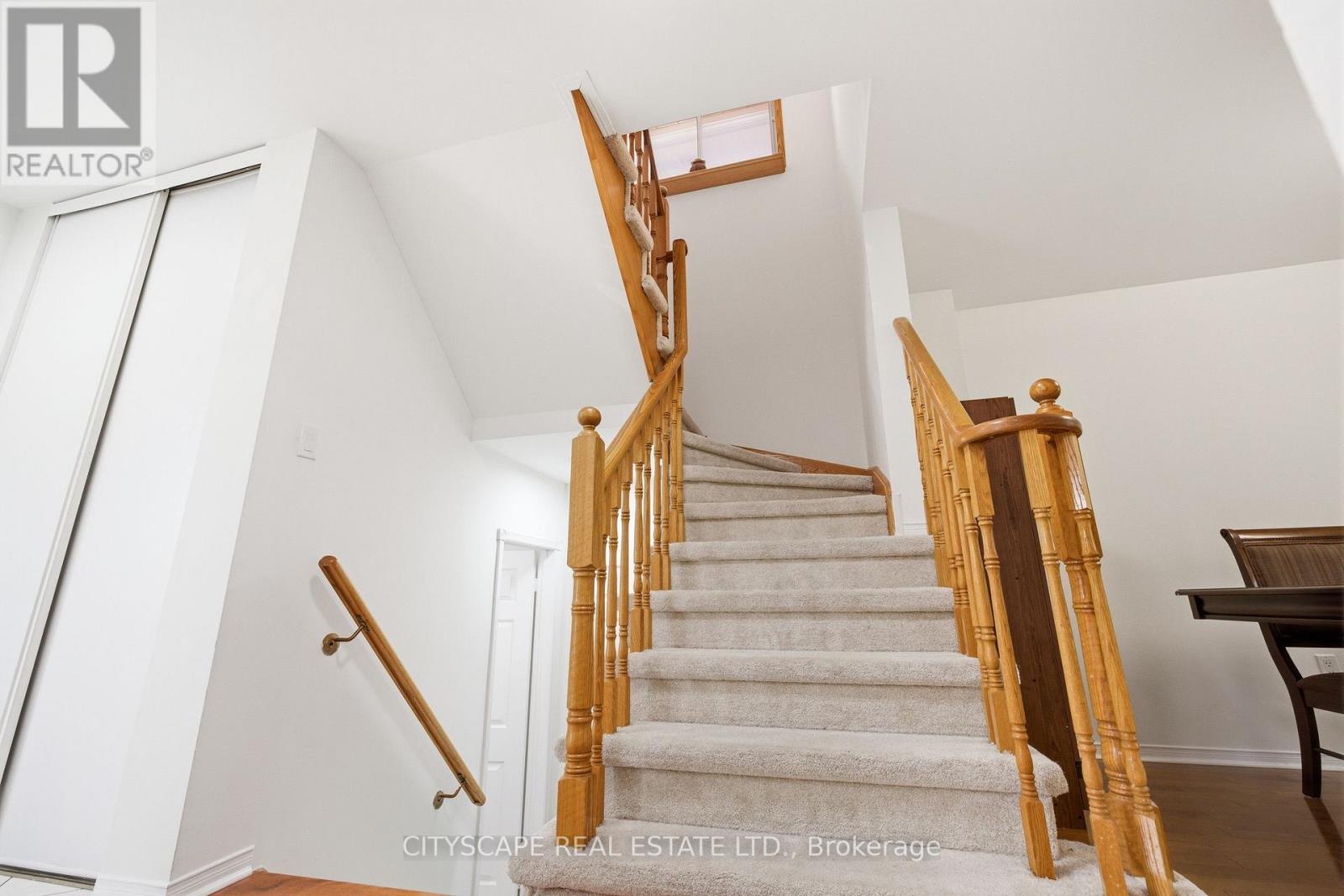 1143 Windgrove Square Property Photo 18