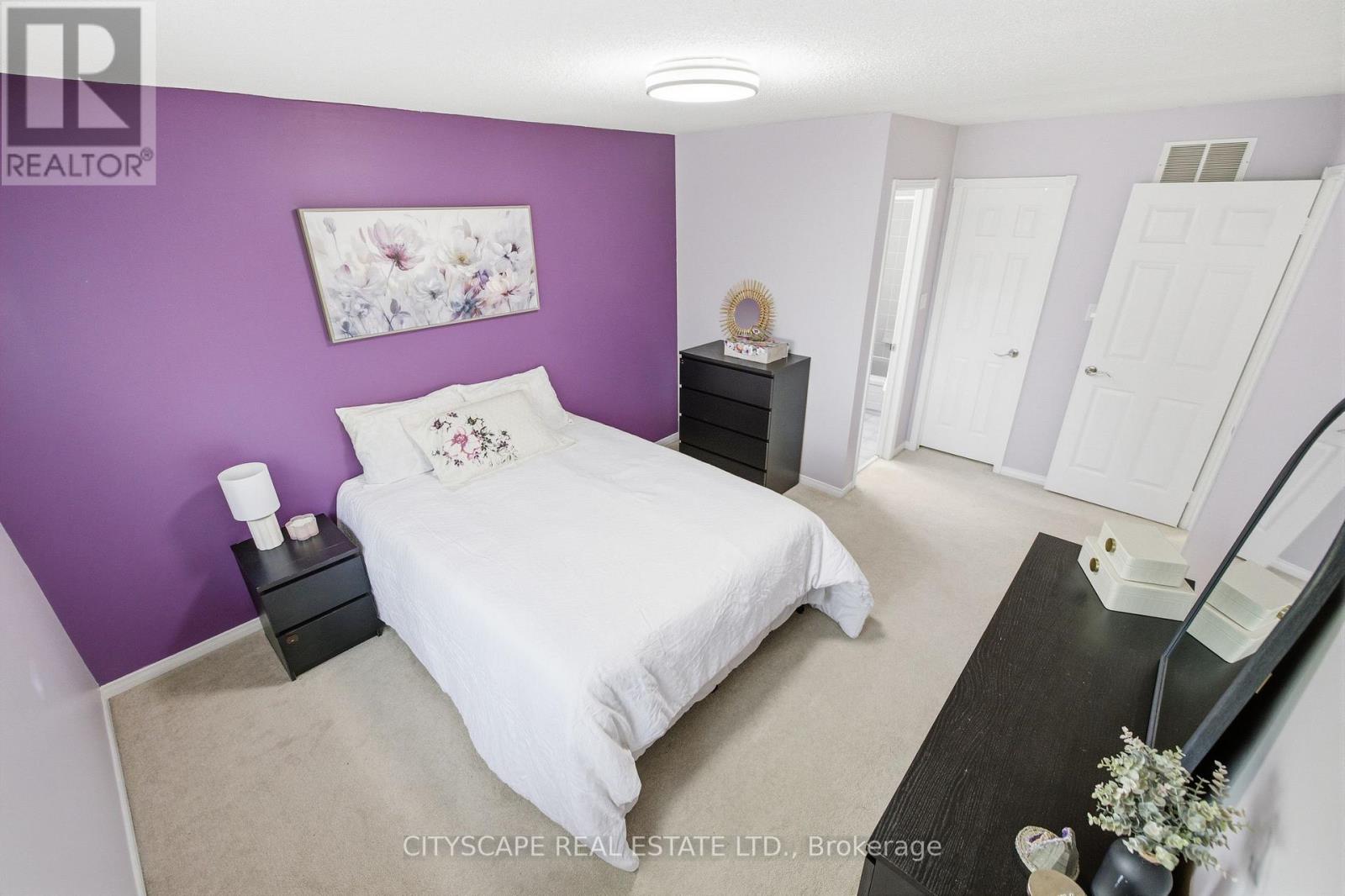 1143 Windgrove Square Property Photo 21