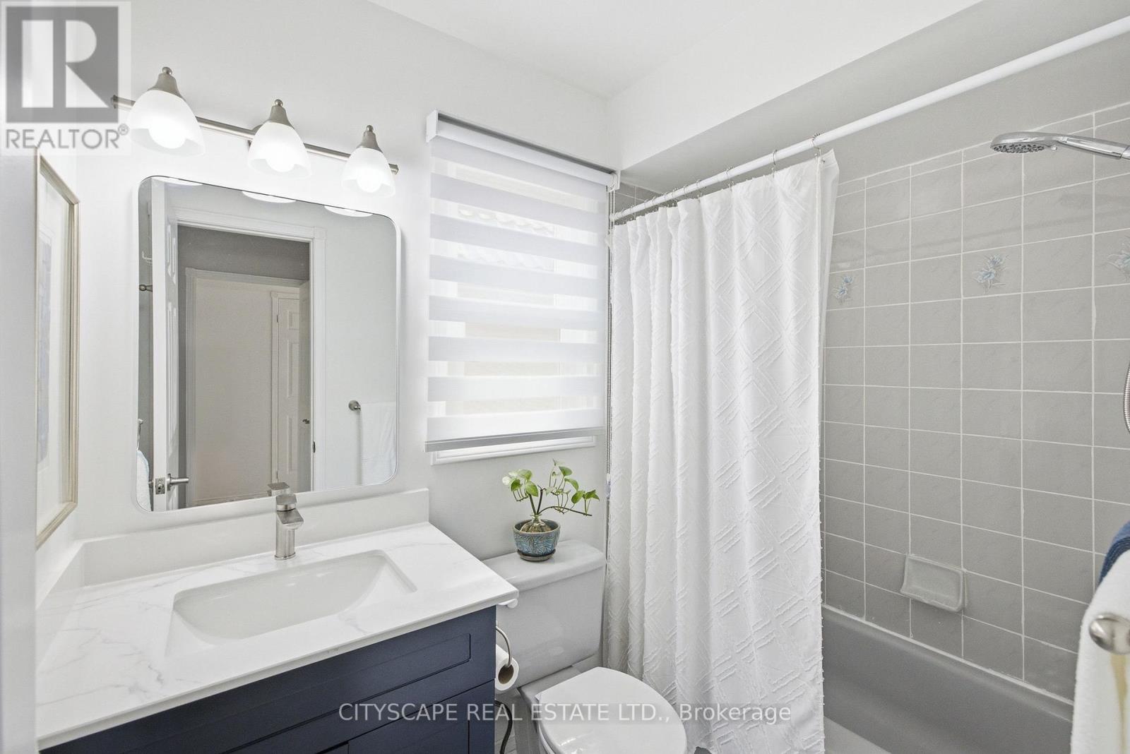 1143 Windgrove Square Property Photo 22