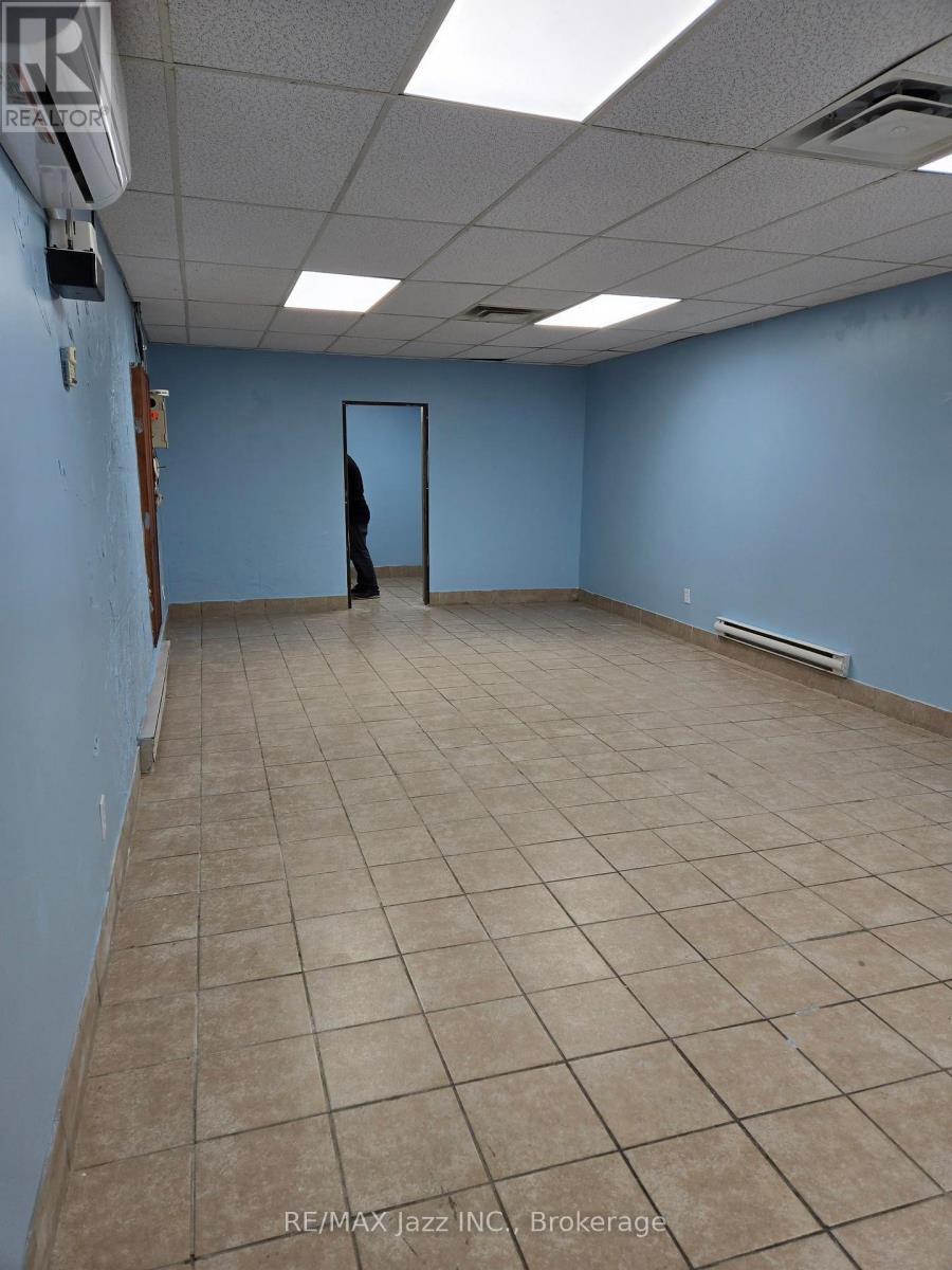 B1 - 111 Simcoe Street N Property Photo 4