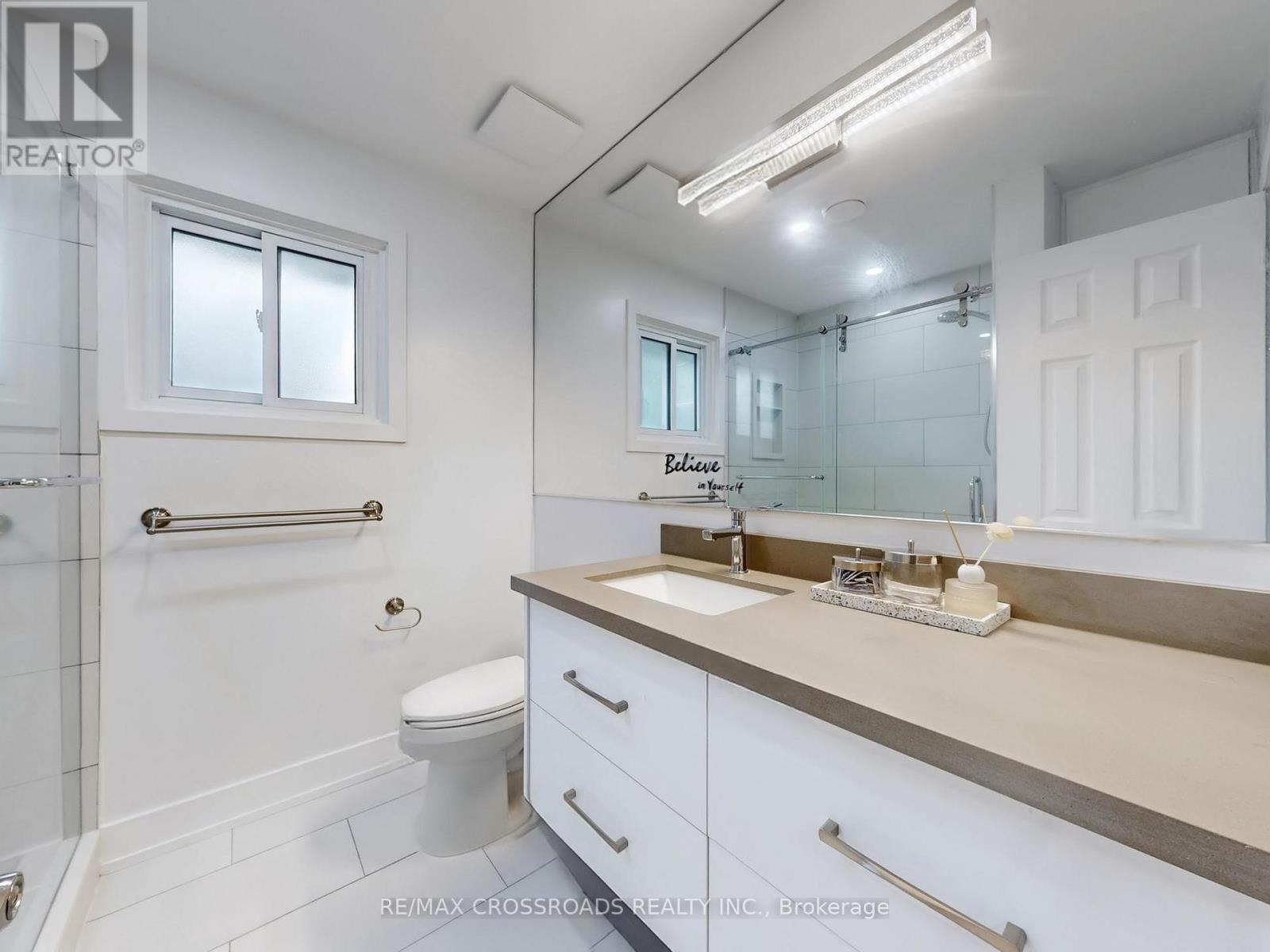 49 King Louis Crescent Property Photo 28