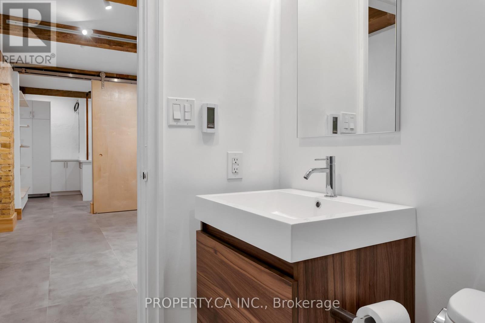 #8 - 97 Lee Avenue Property Photo 14